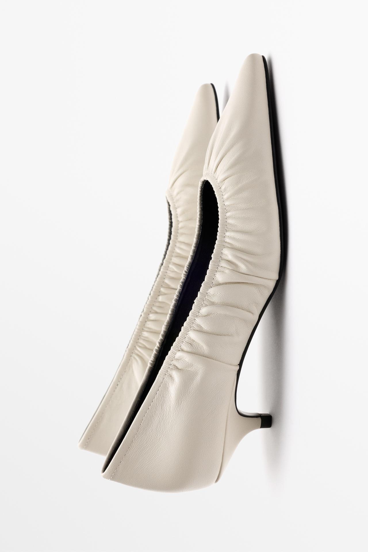 Gathered leather heel shoes — WHITE