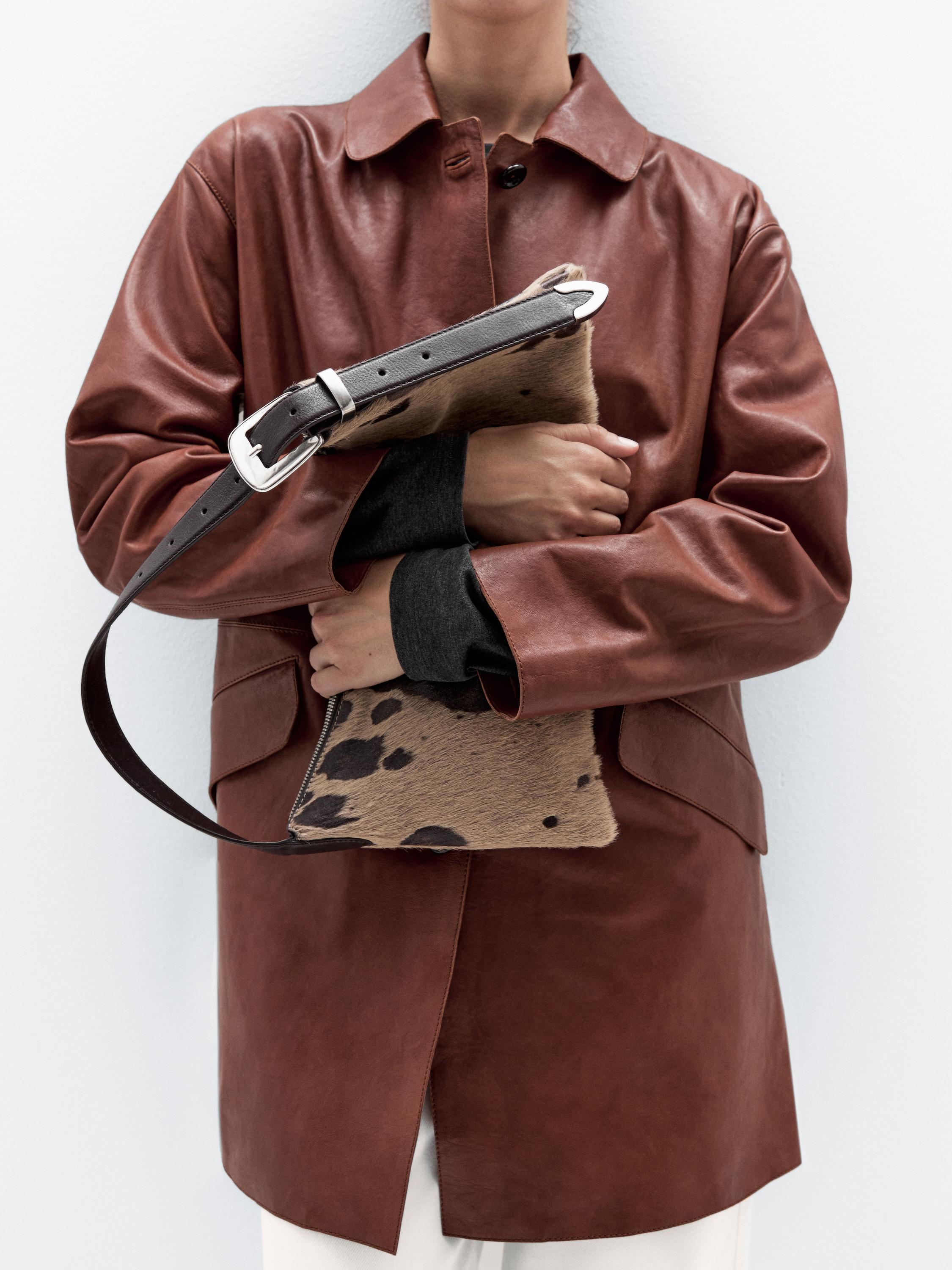 Kožená kabelka s vlasom a zvieracou potlačou