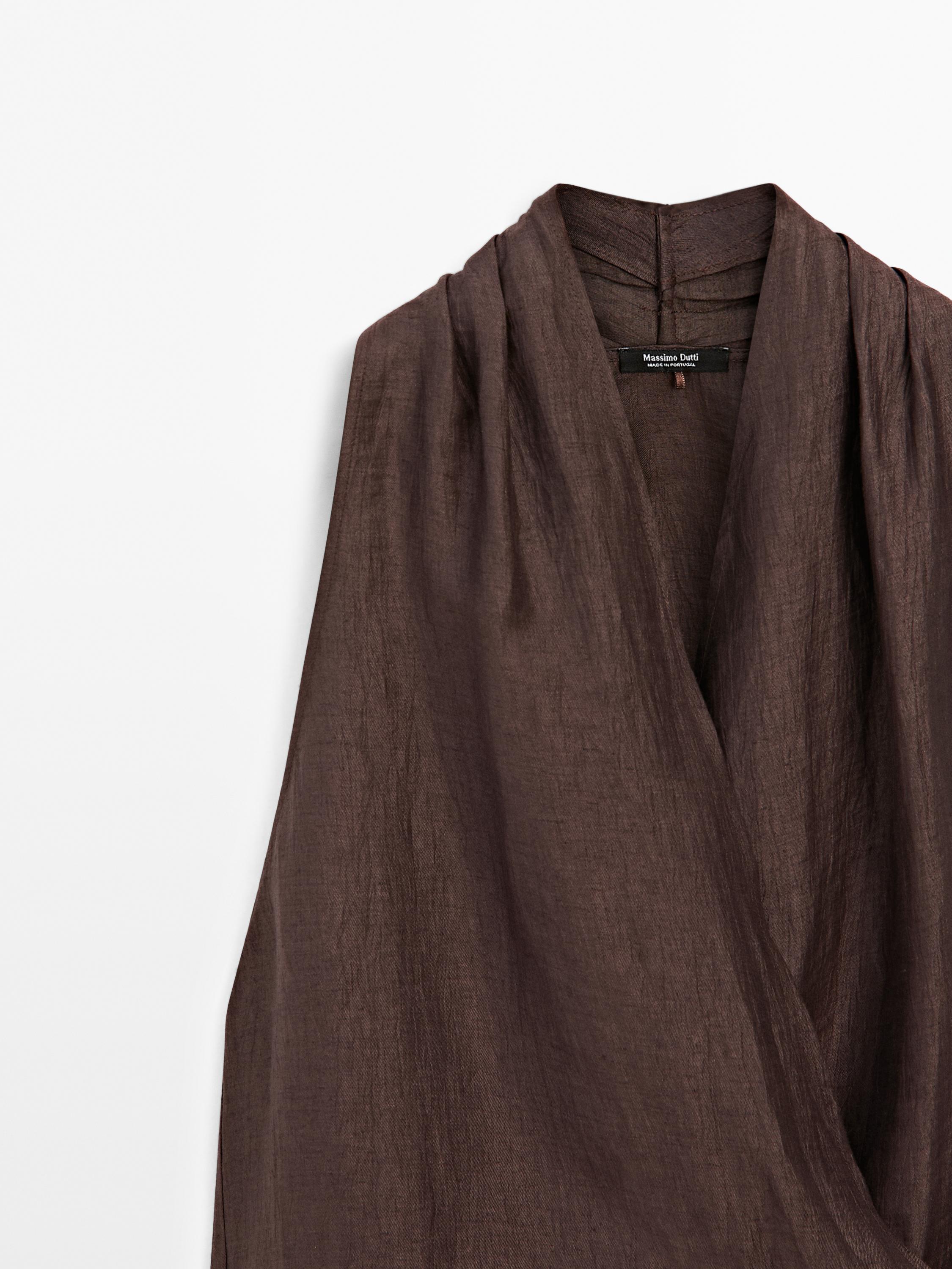 Keten karışımlı kruvaze halter yaka top