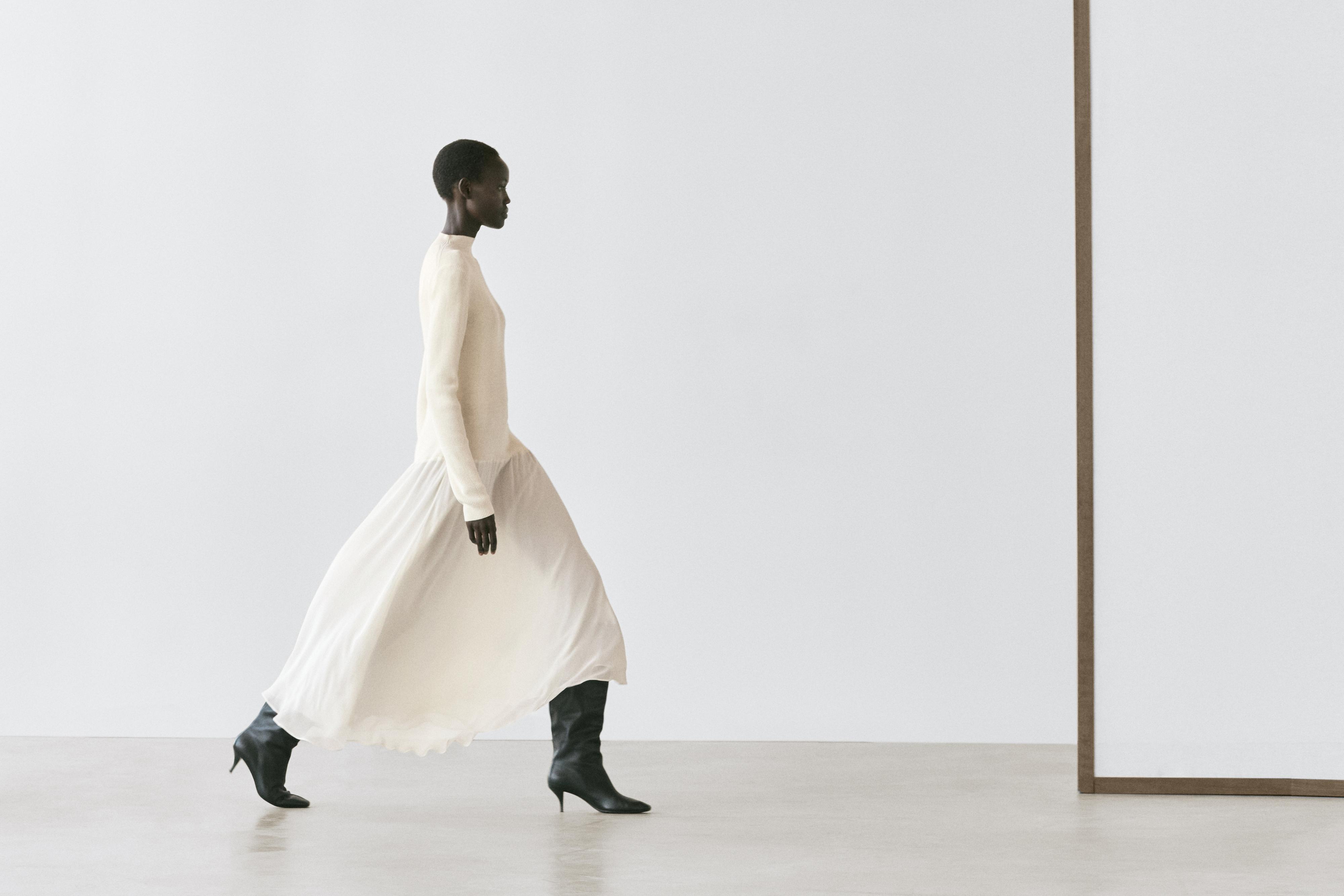 Knit dress with matching detail