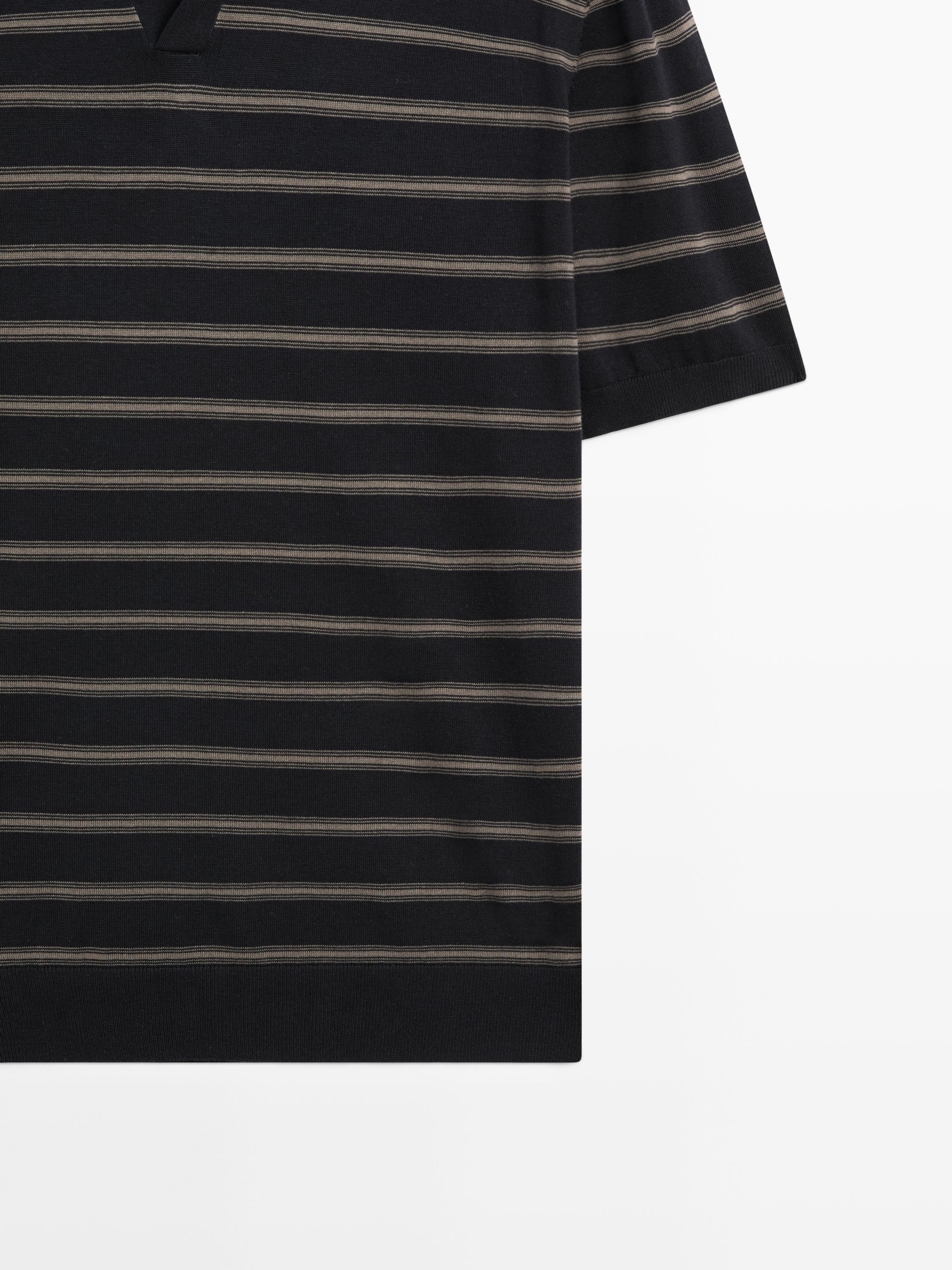 Knit polo shirt with contrast stripes — NAVY BLUE