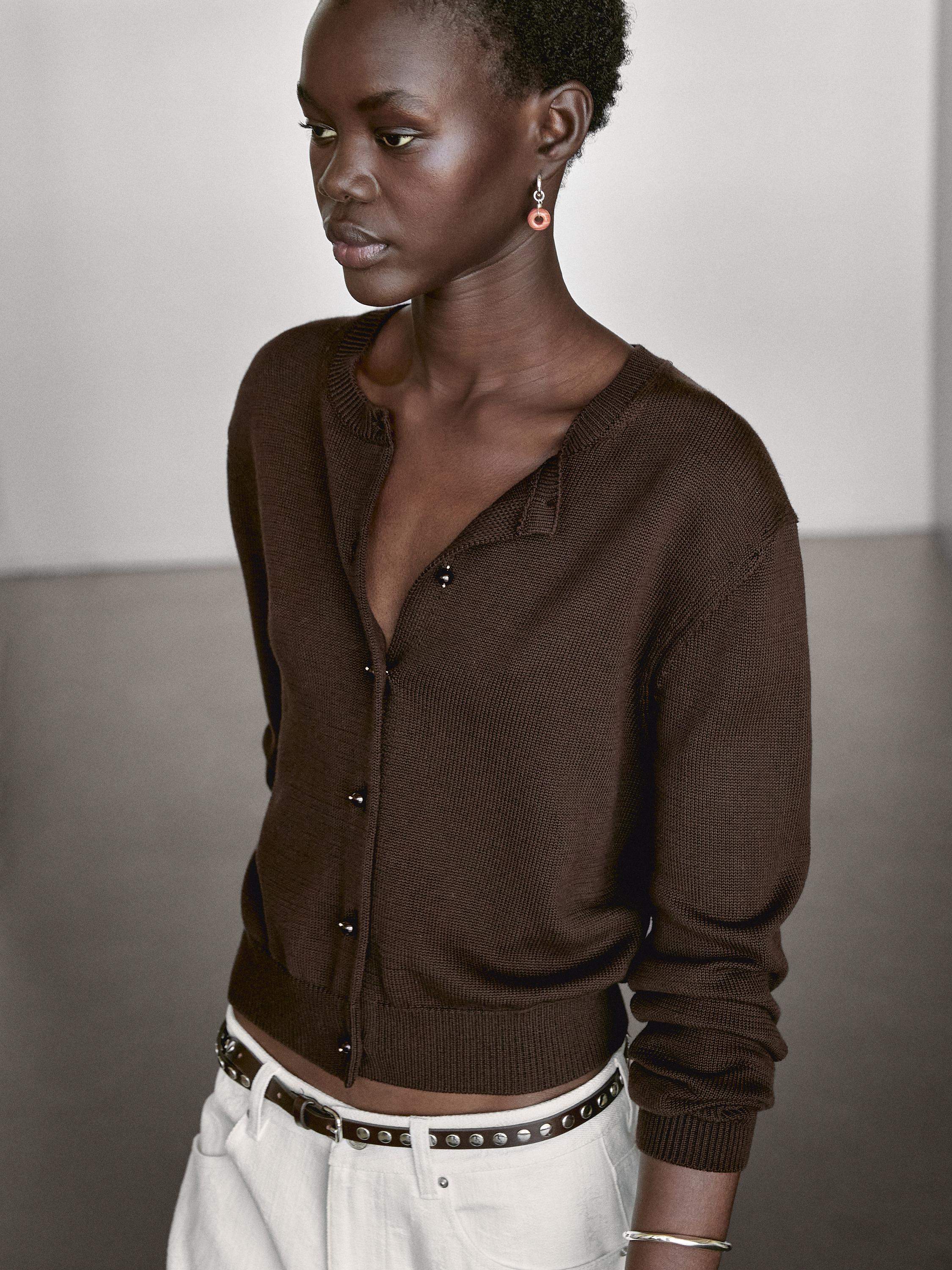 Cardigan in maglia con bottoni gioiello
