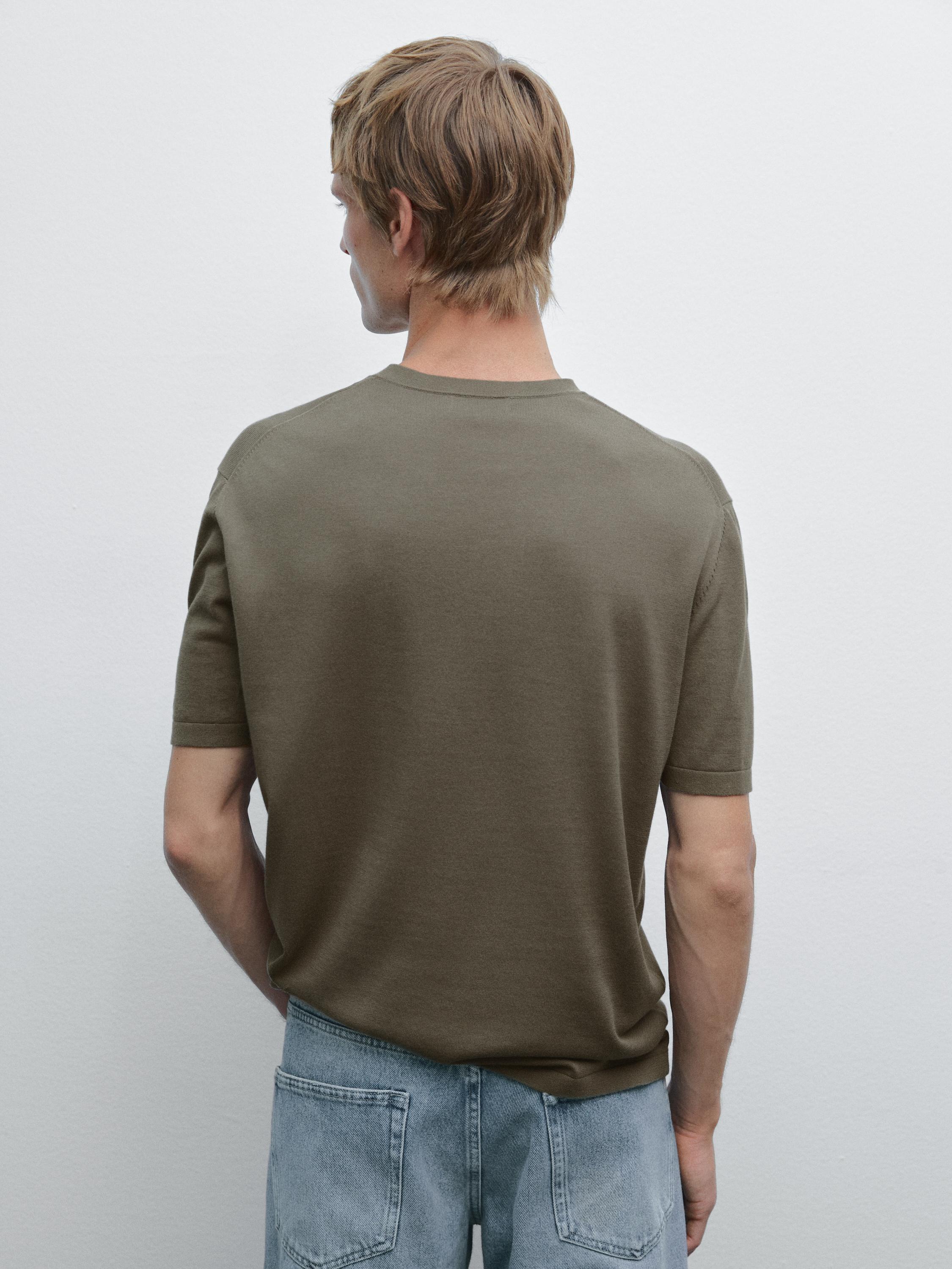 100% cotton knit T-shirt