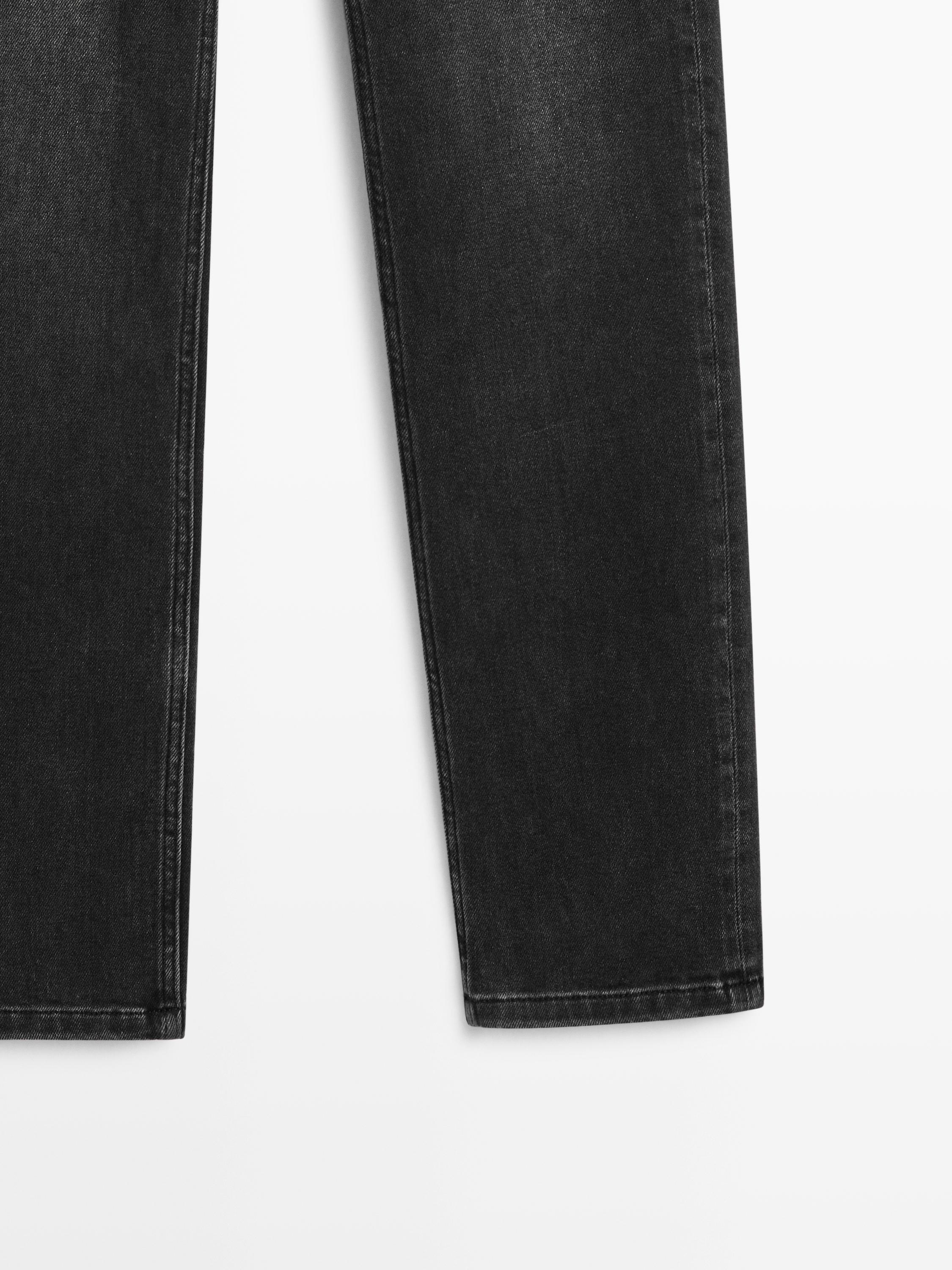 Mid-rise straight-leg jeans