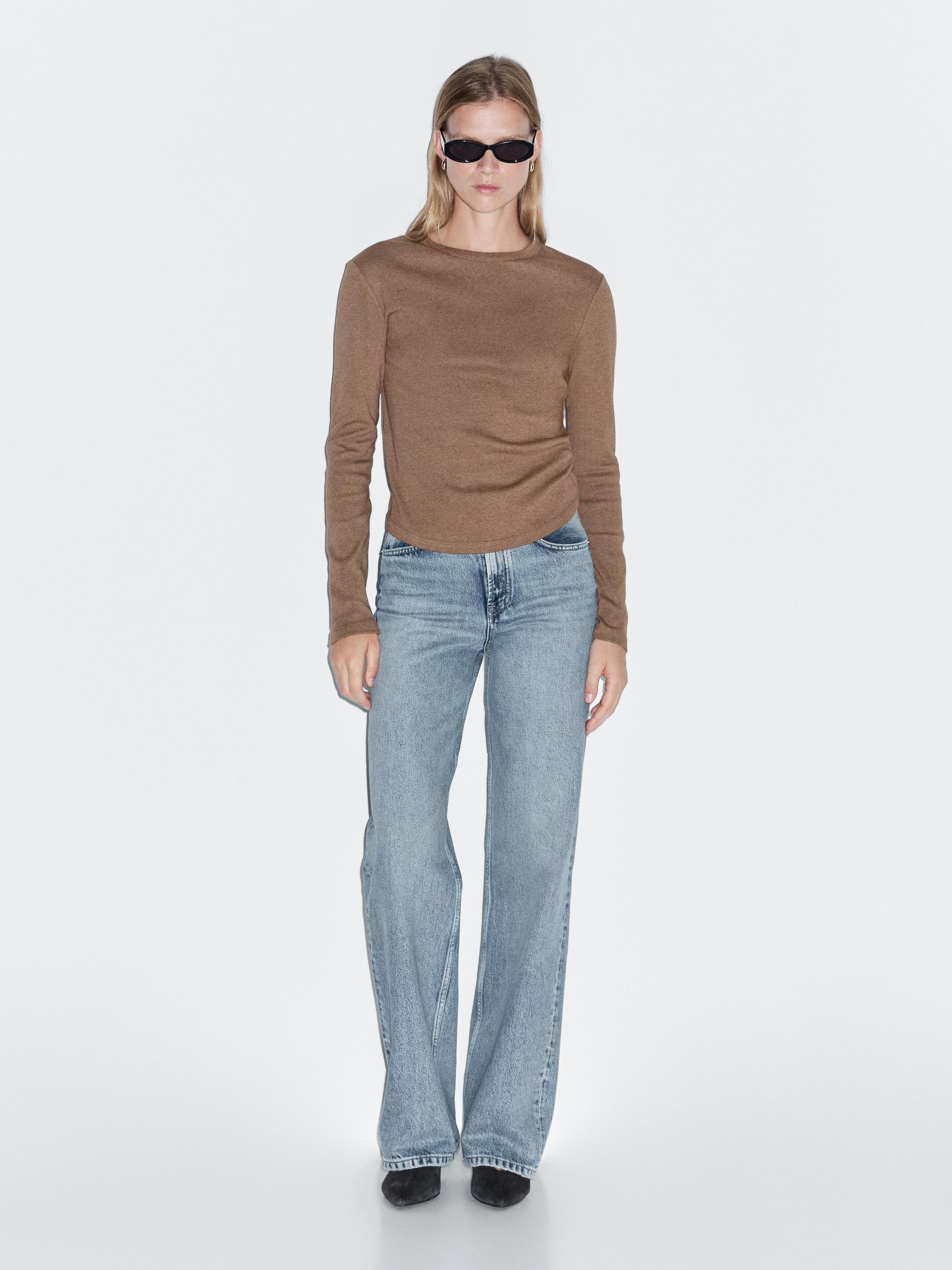 Long sleeve T-shirt with rounded hem