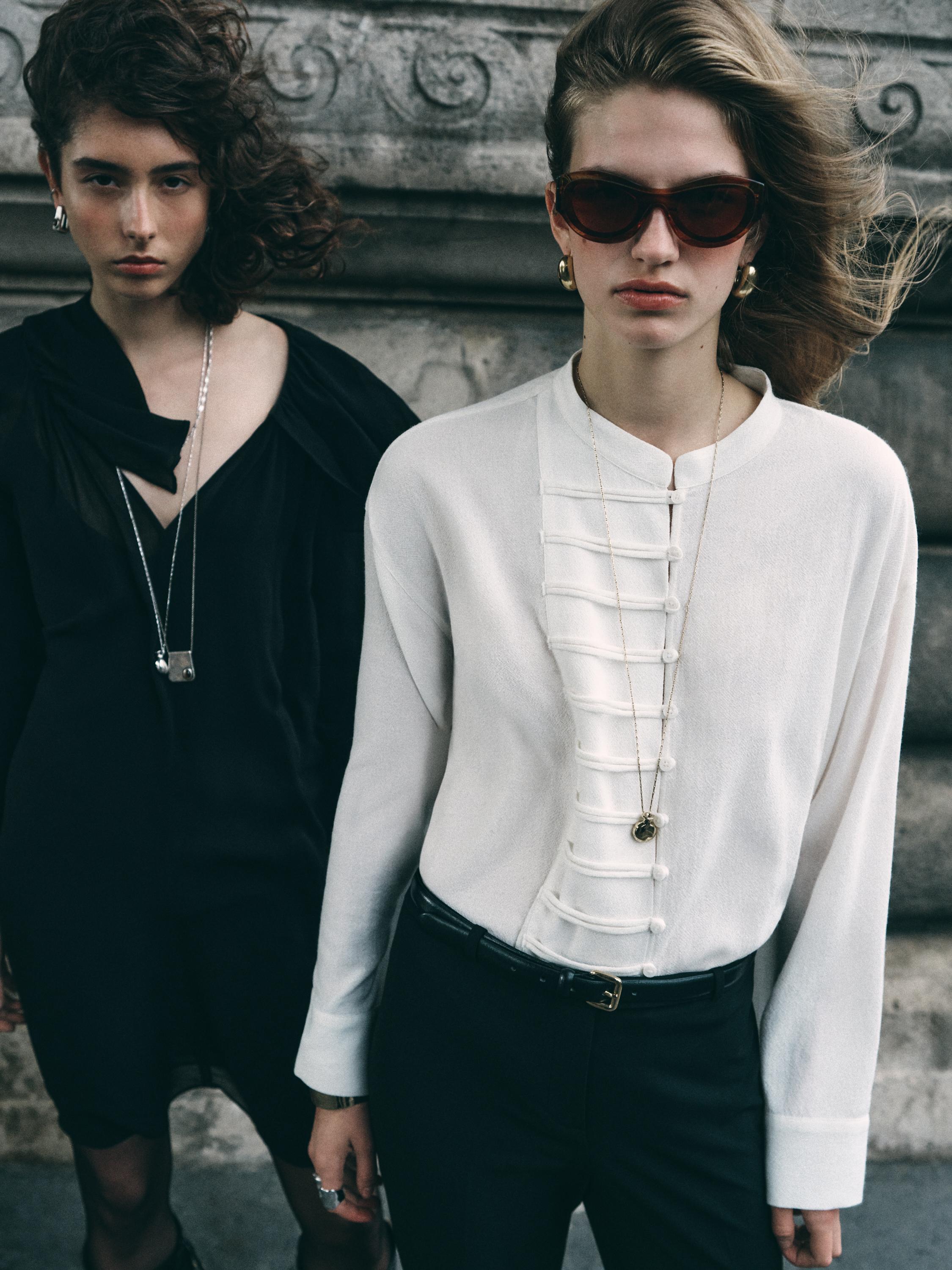 Top met ronde hals en naaddetails