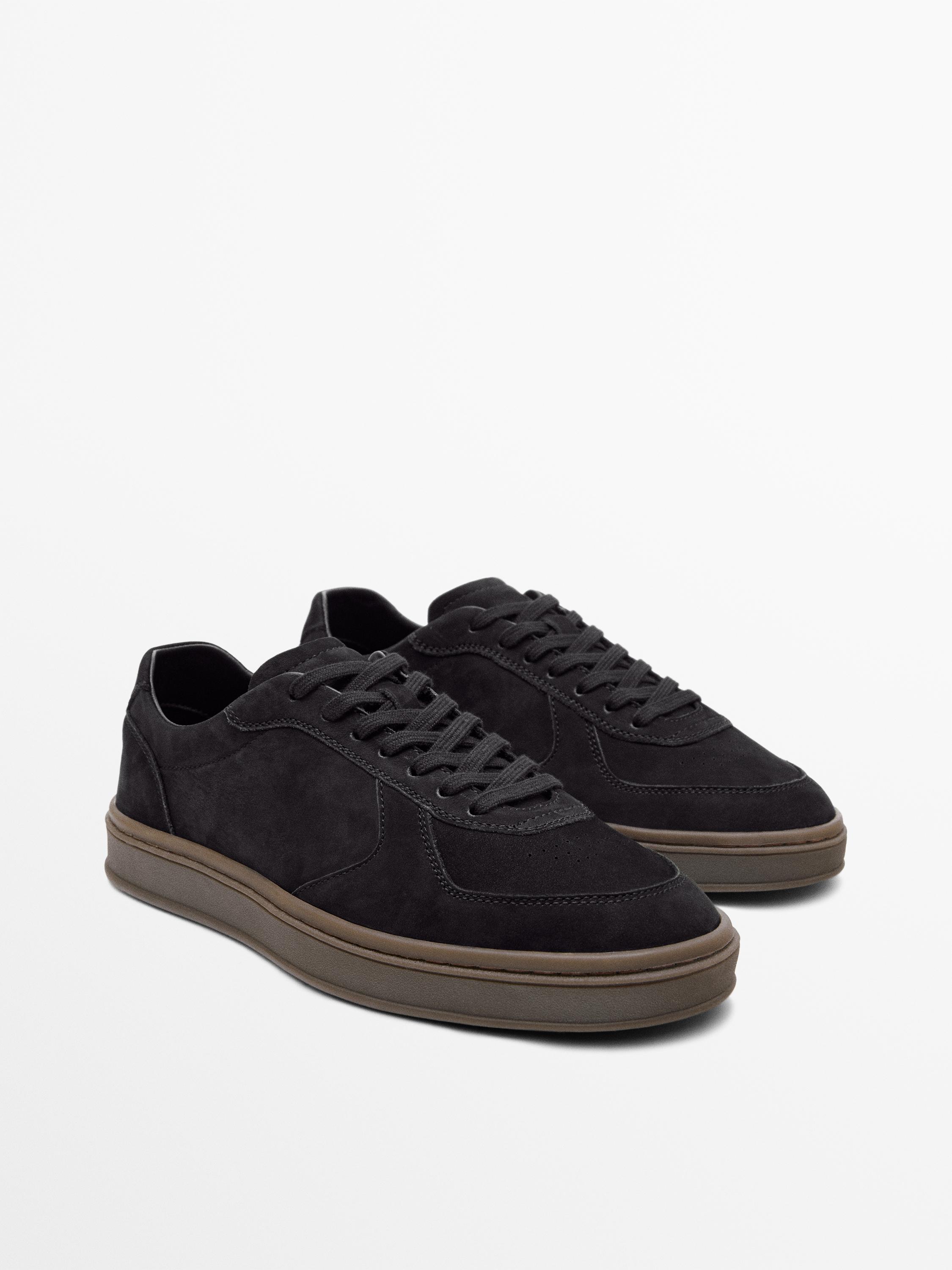 Sneakers i nubuck med kontrast sål