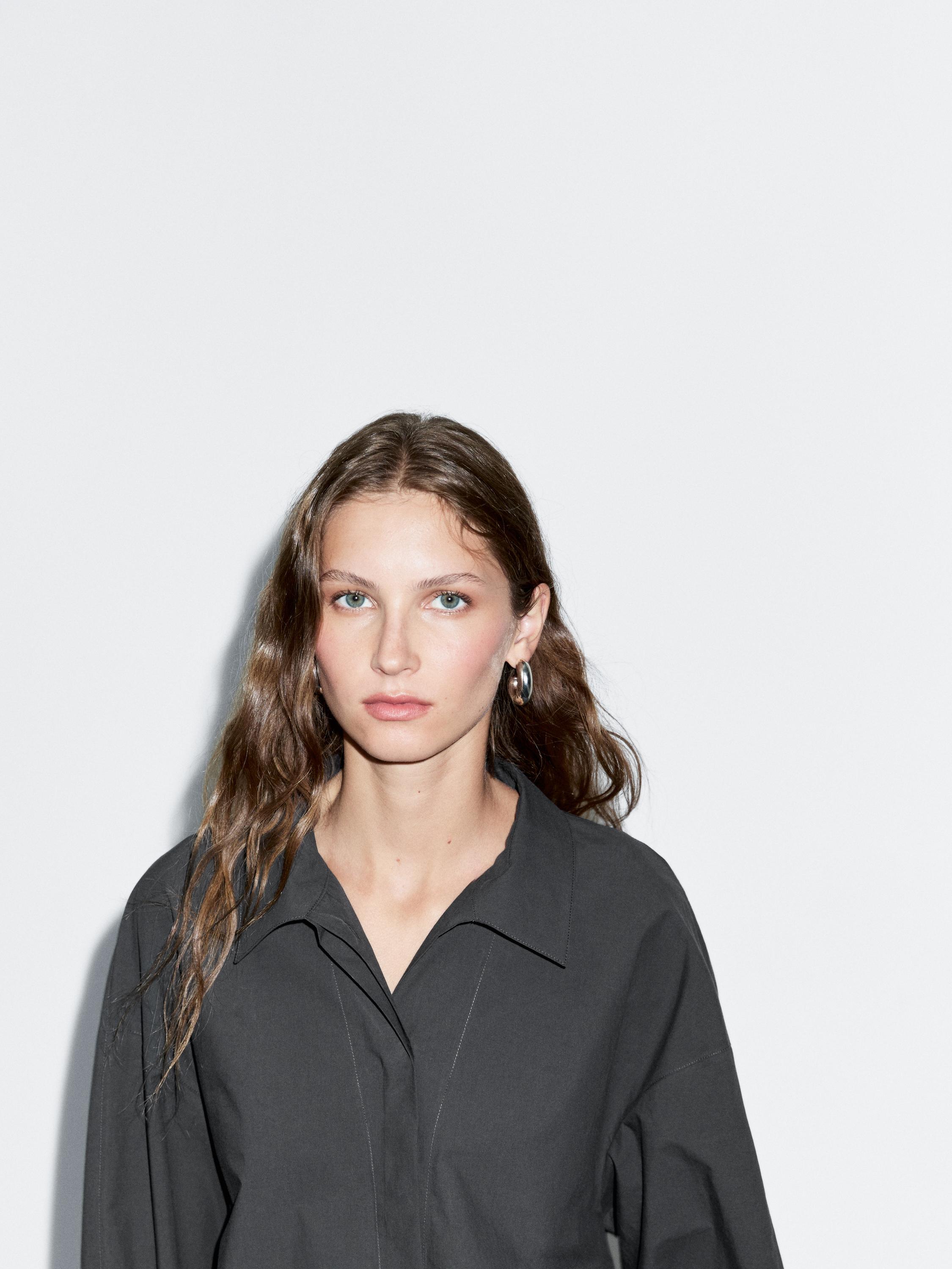 Loose-fitting 100% cotton poplin shirt