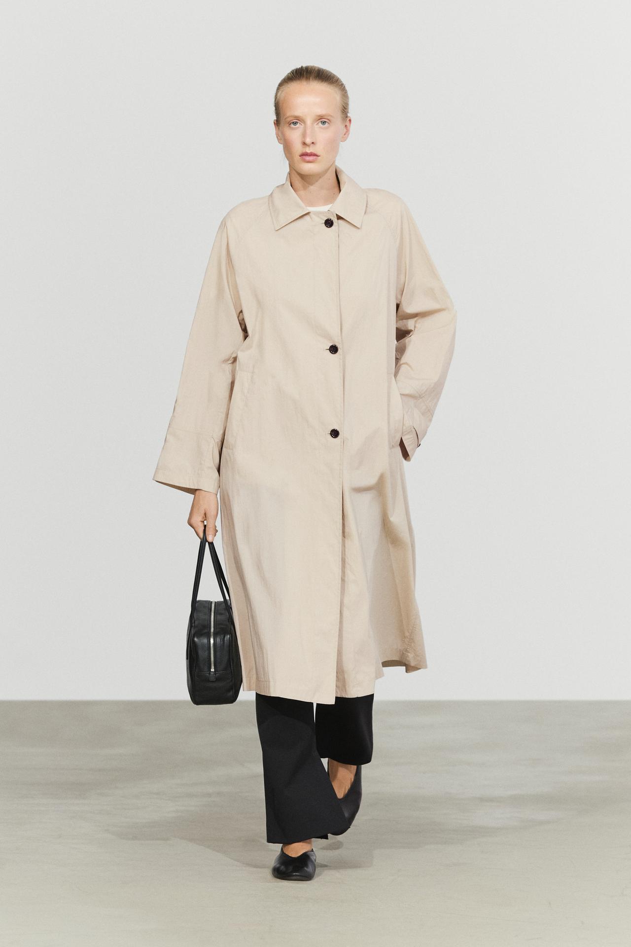 Long flowing trench coat — Beige