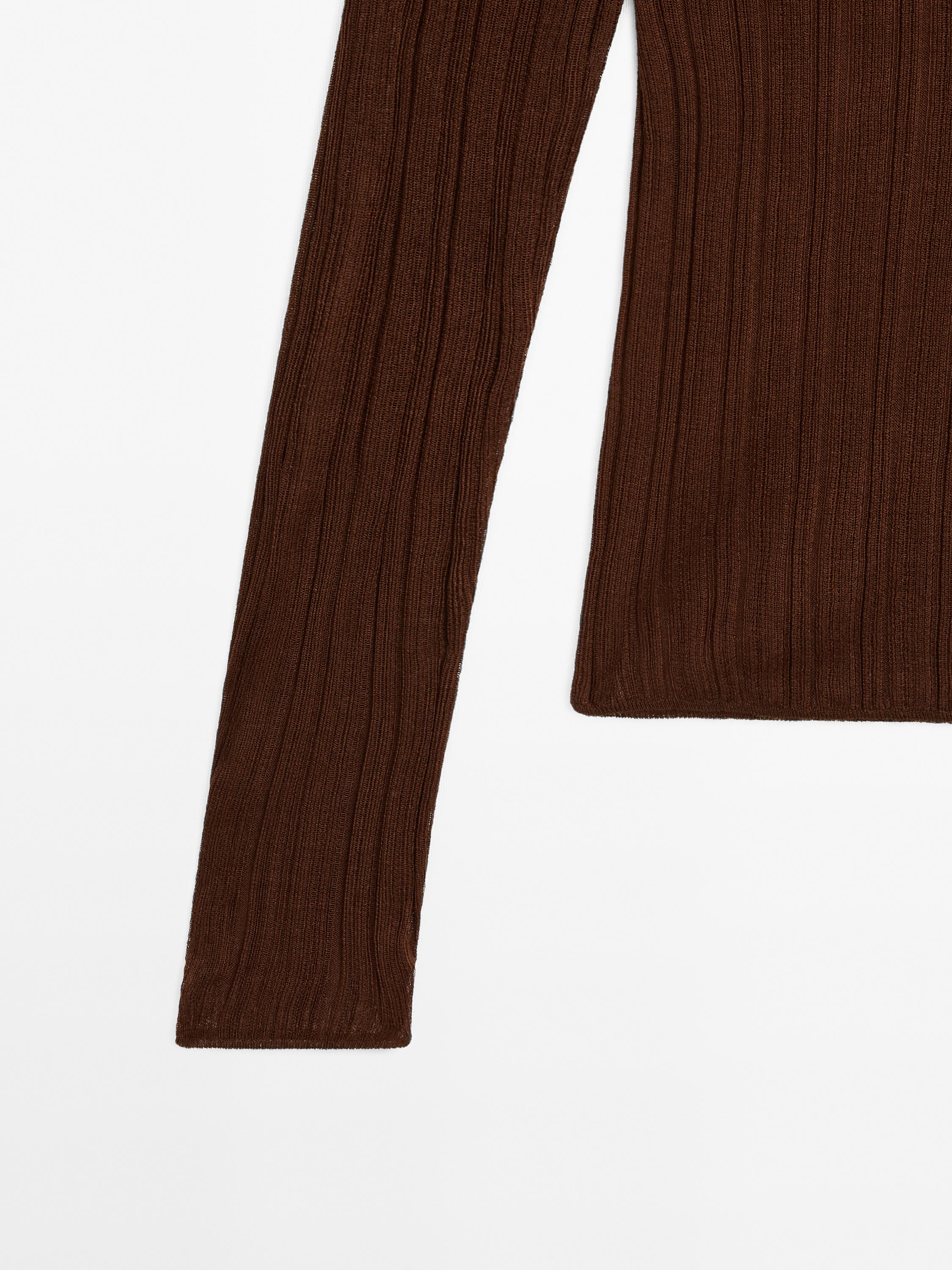 Prążkowana koszulka z długim rękawem