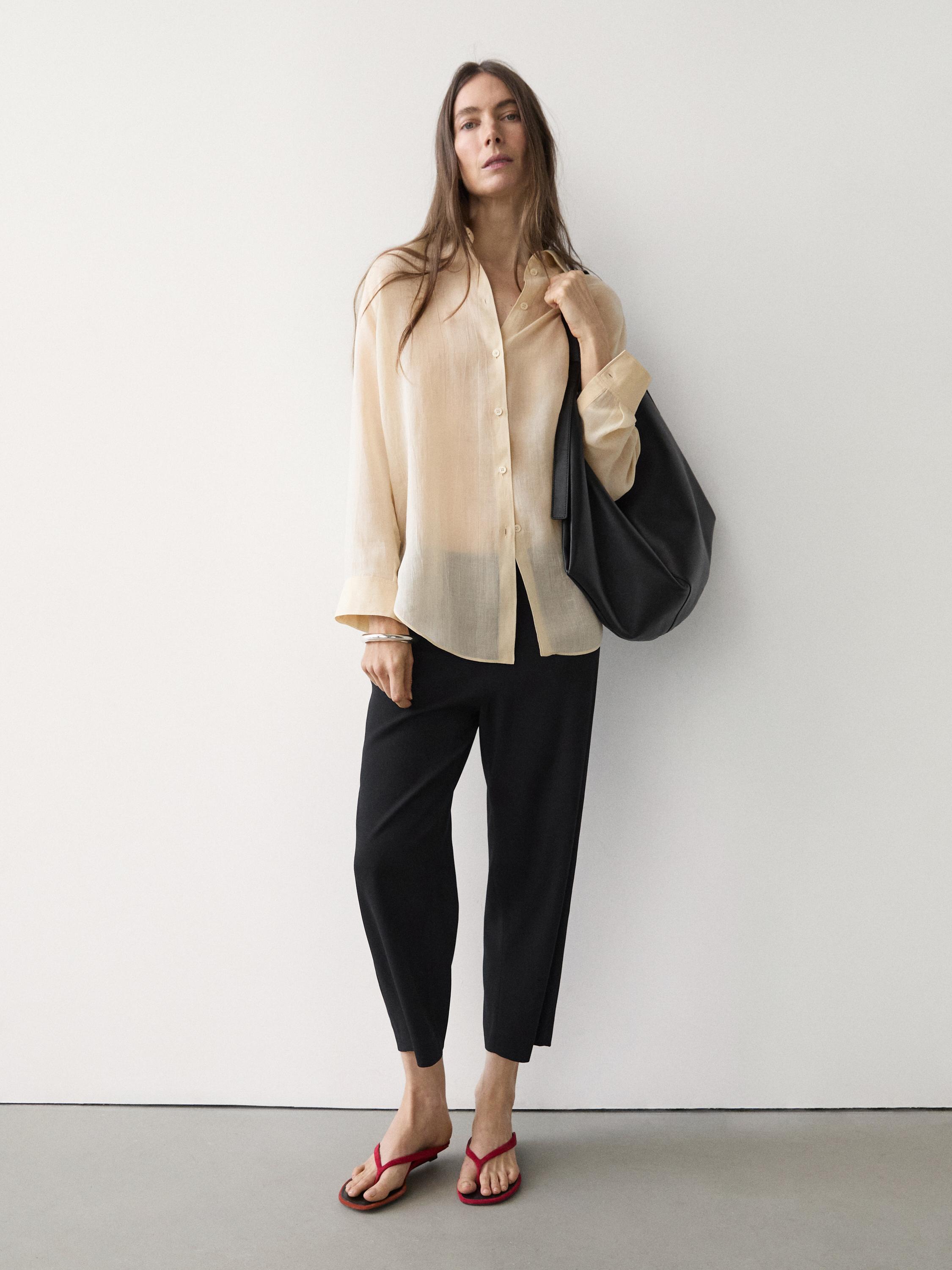 Flowing shirt with shirt collar — Beige