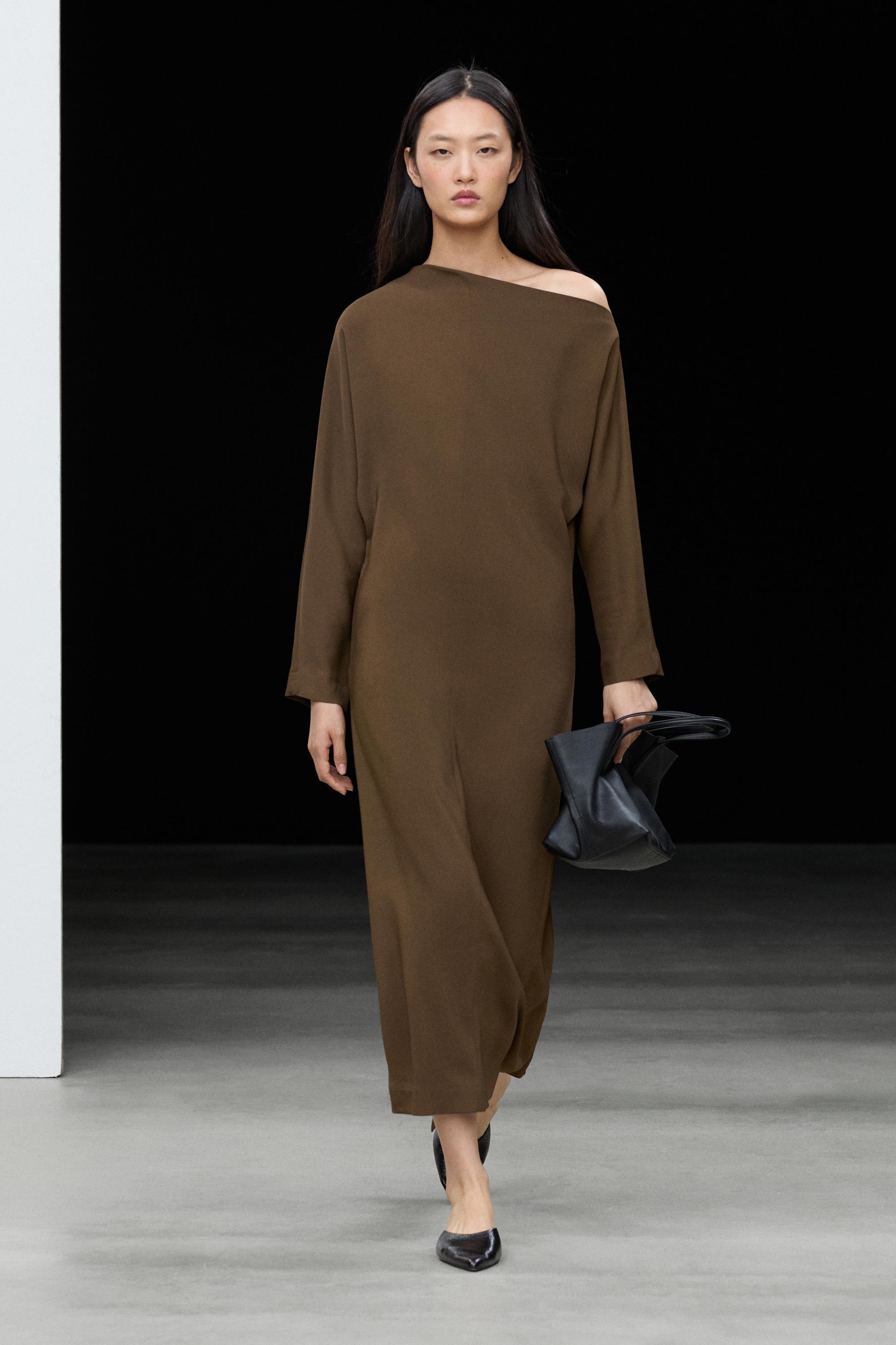 Vestito Midi Fluido Con Scollo Asimmetrico - Marrone - 44 - Massimo Dutti - Female