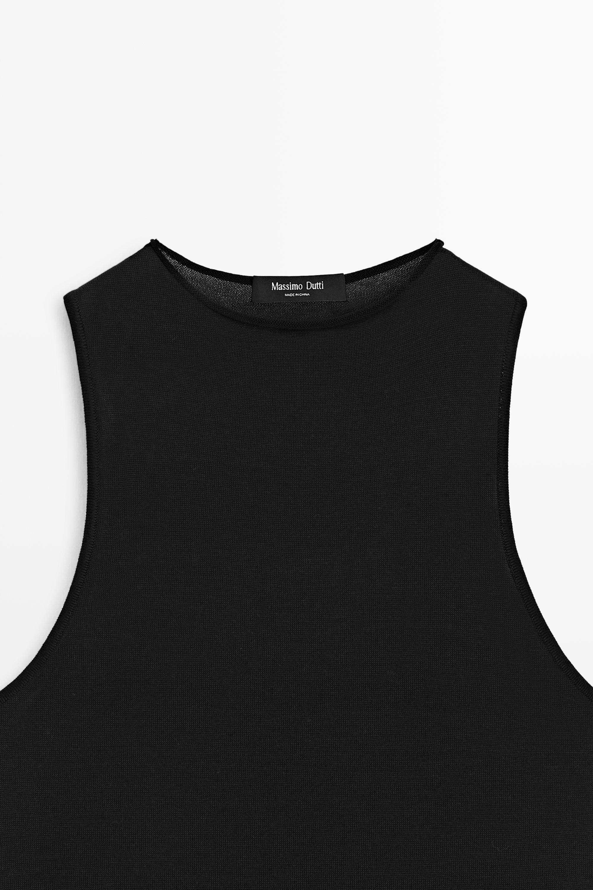 Lace detail halter top — BLACK
