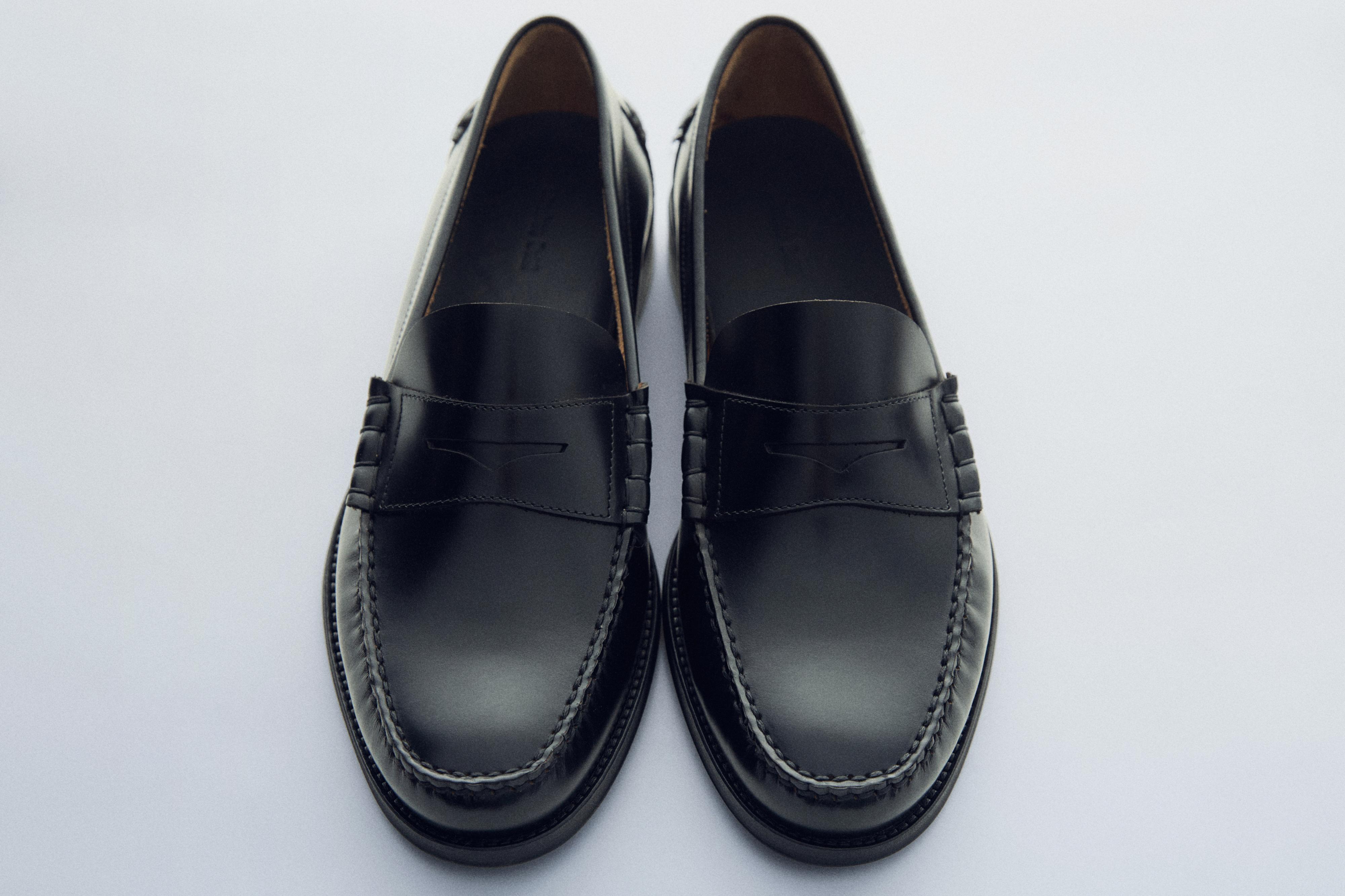 Leather loafers with penny strap — BLACK