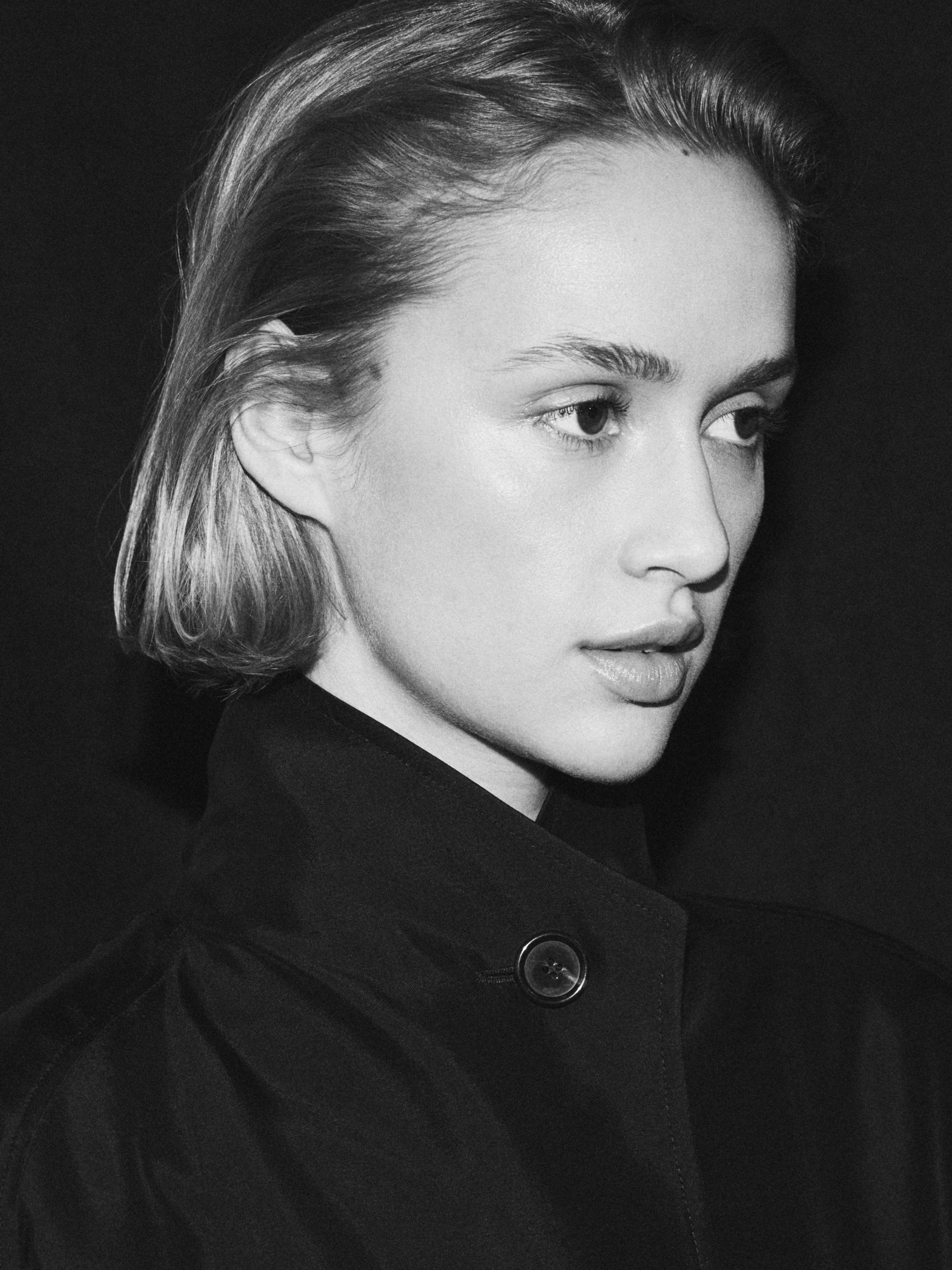 Flowing voluminous cape with button details — BLACK