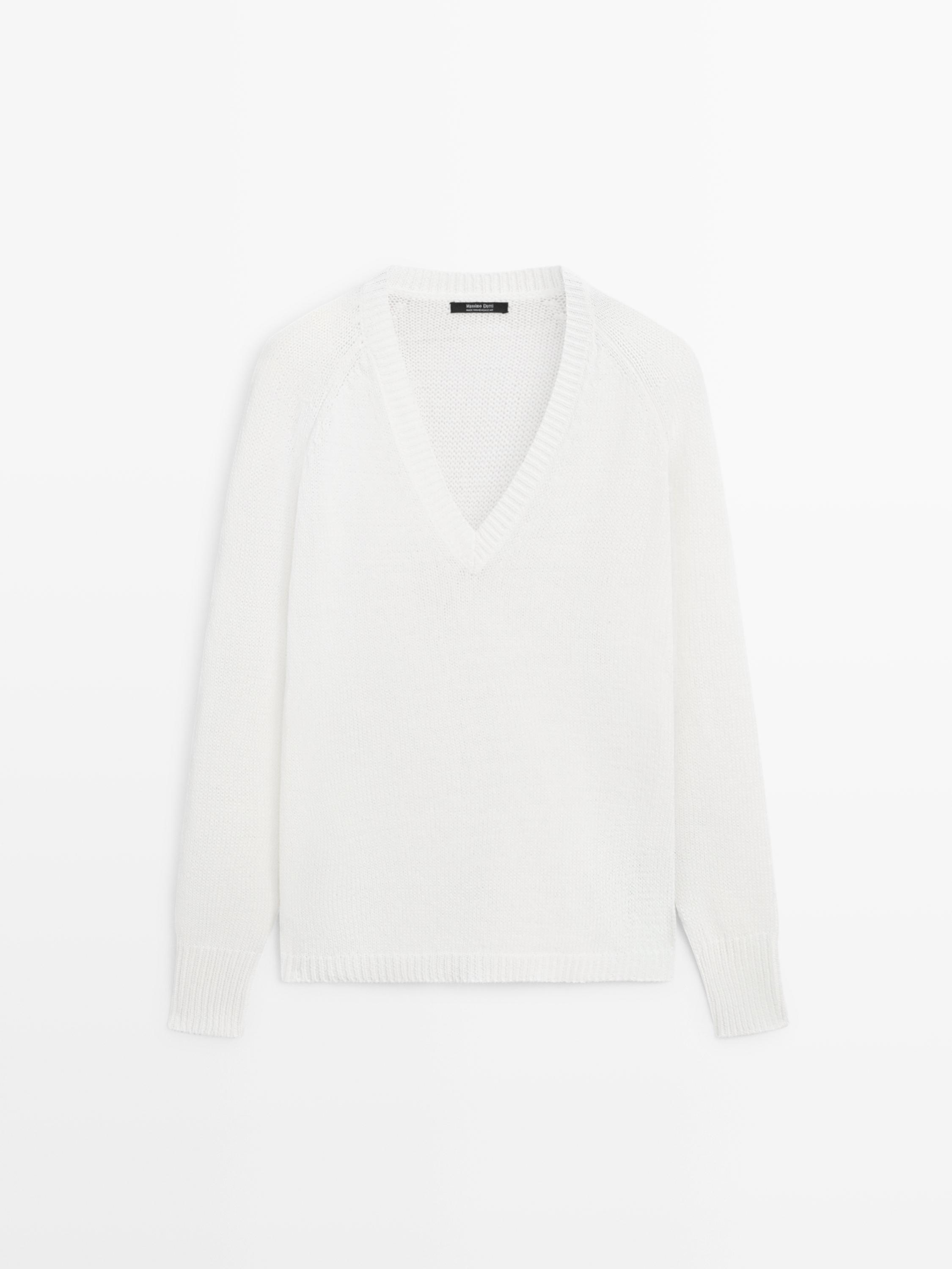 Cotton blend V-neck knit sweater