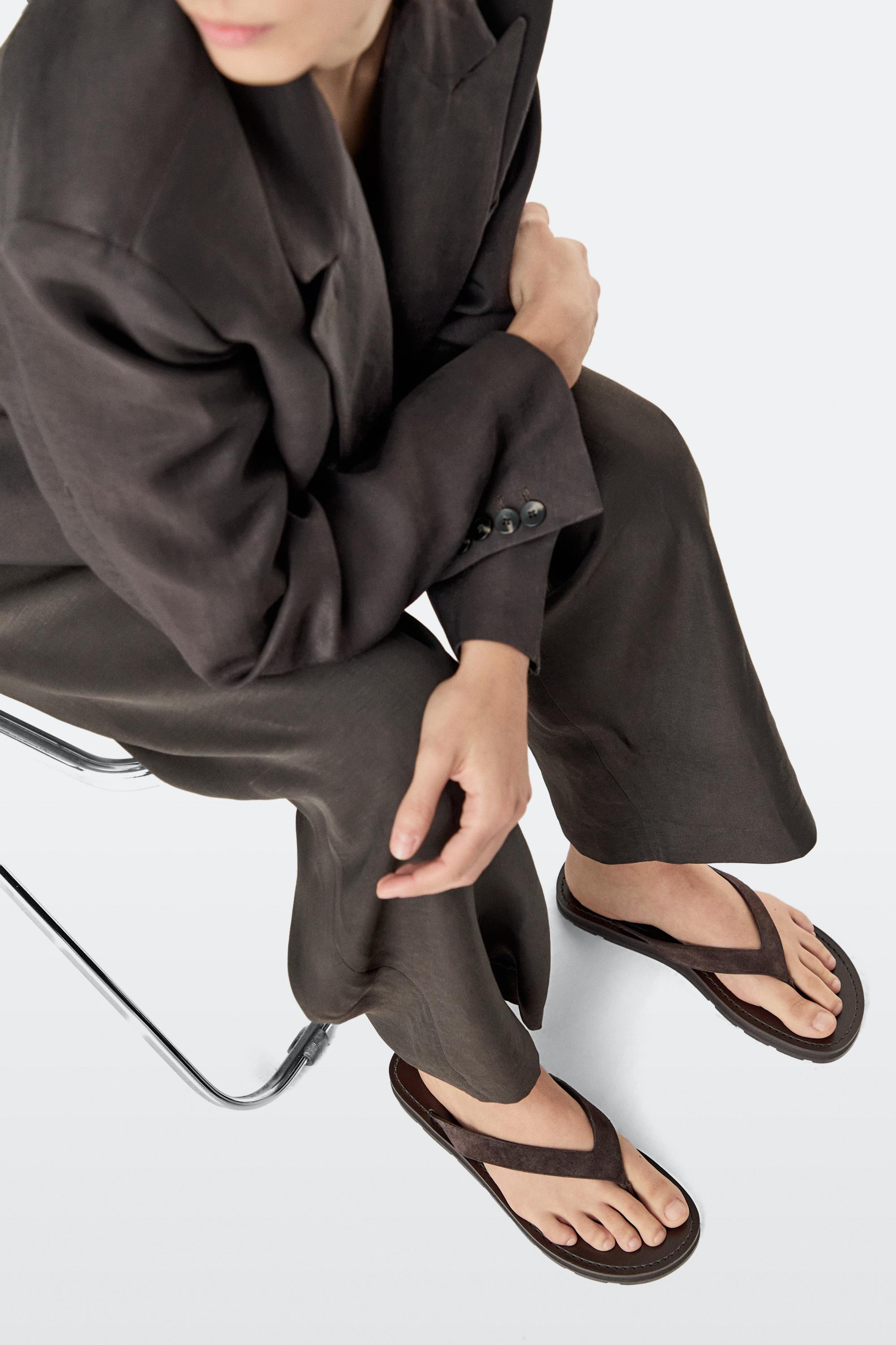 Leather toe divider sandals — BROWN