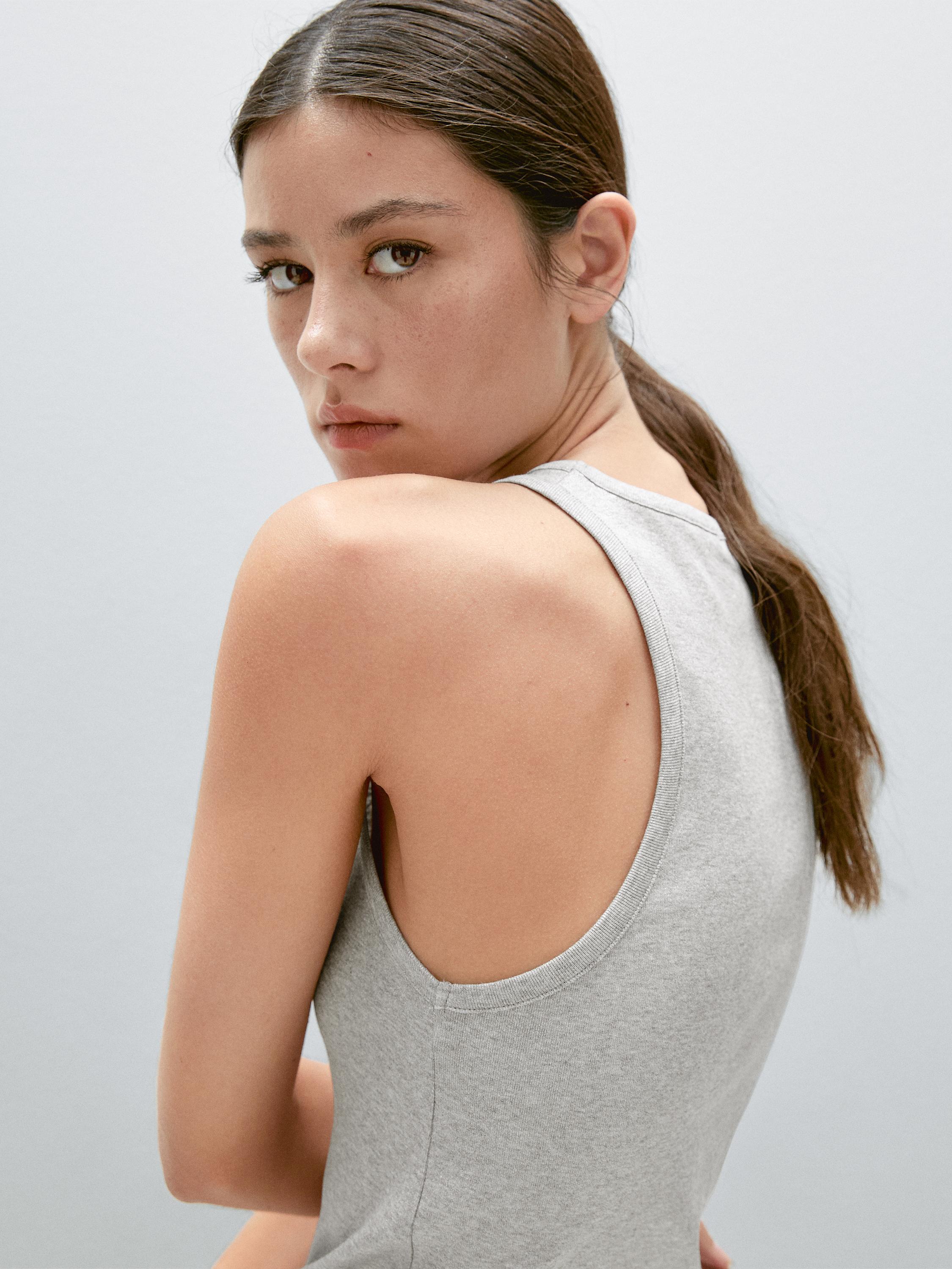 Round neck top with shimmery detail