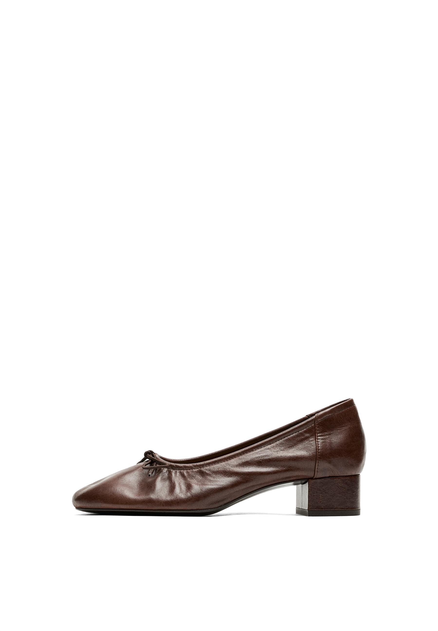 Heeled ballet flat — BROWN