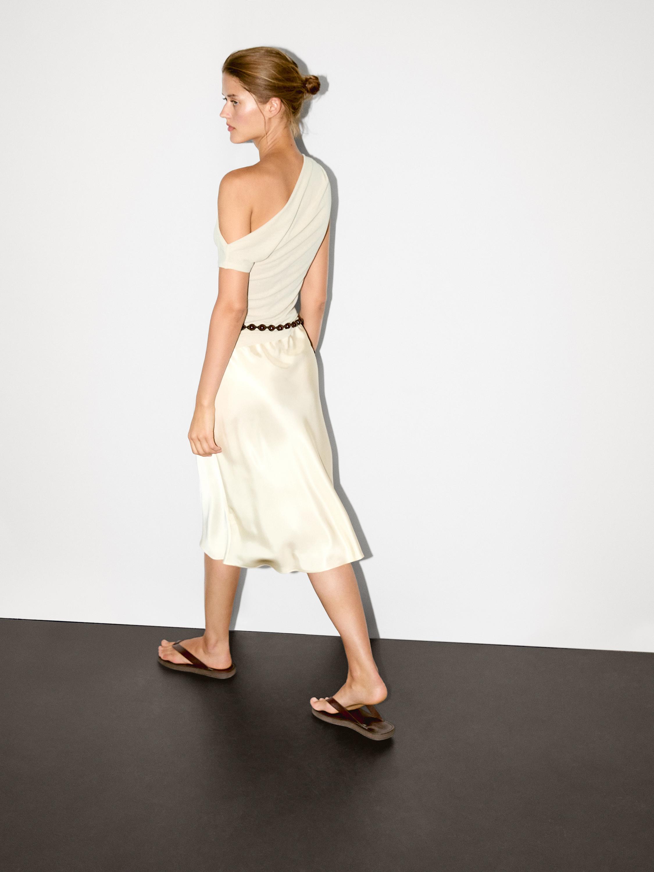 100% cotton asymmetric top
