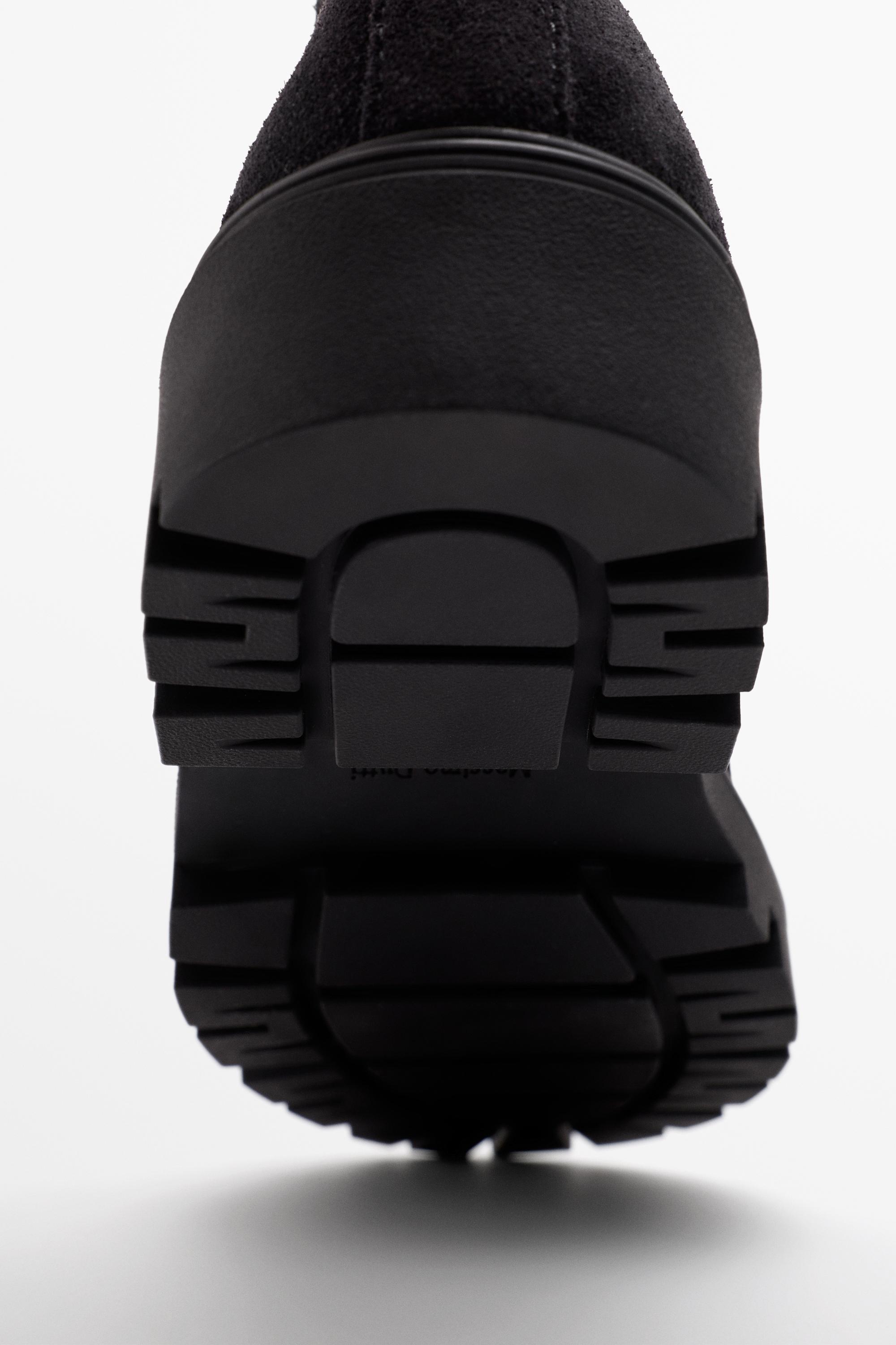 Flat Chelsea track sole ankle boot - thumbnail 6