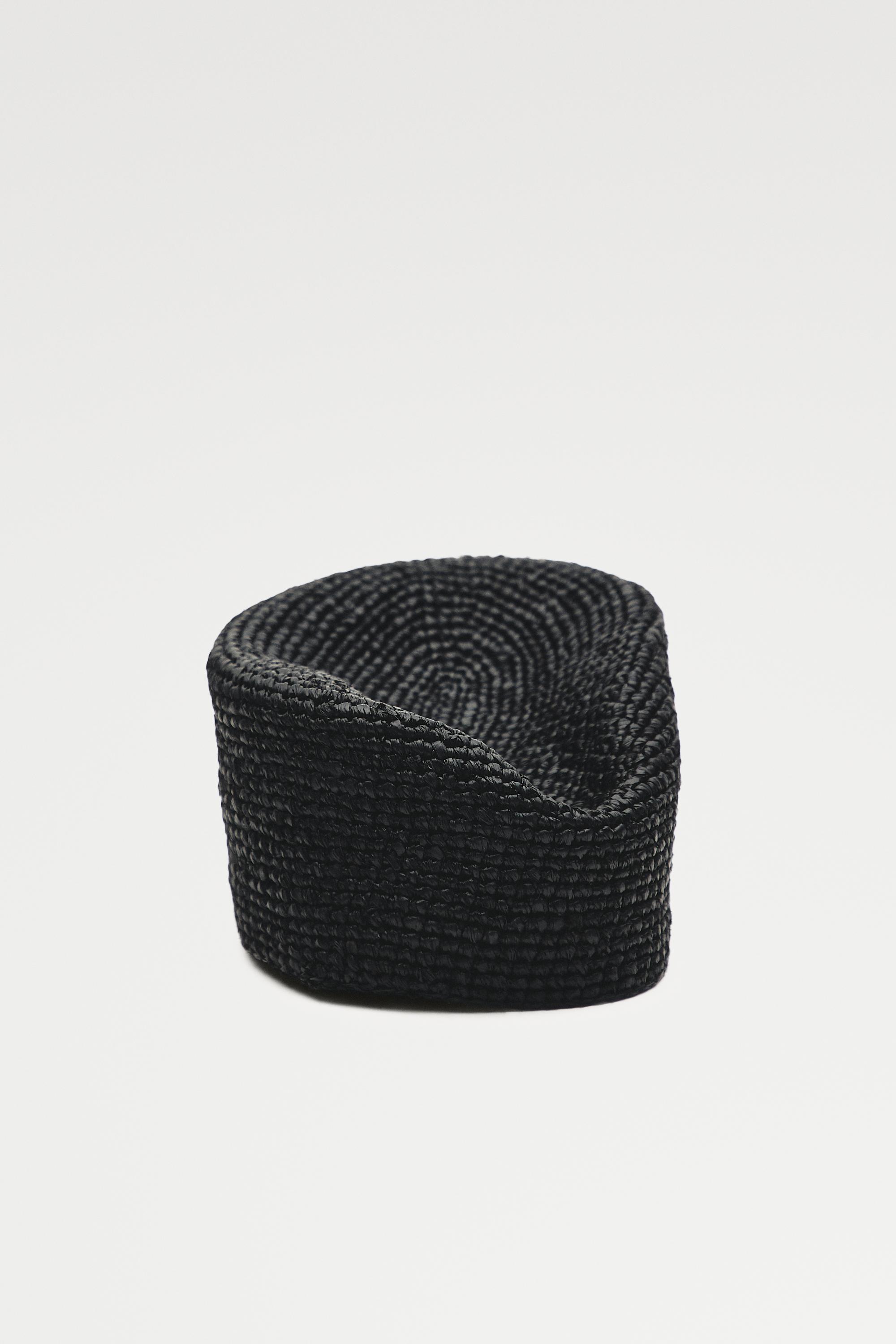 Raffia pillbox hat — BLACK