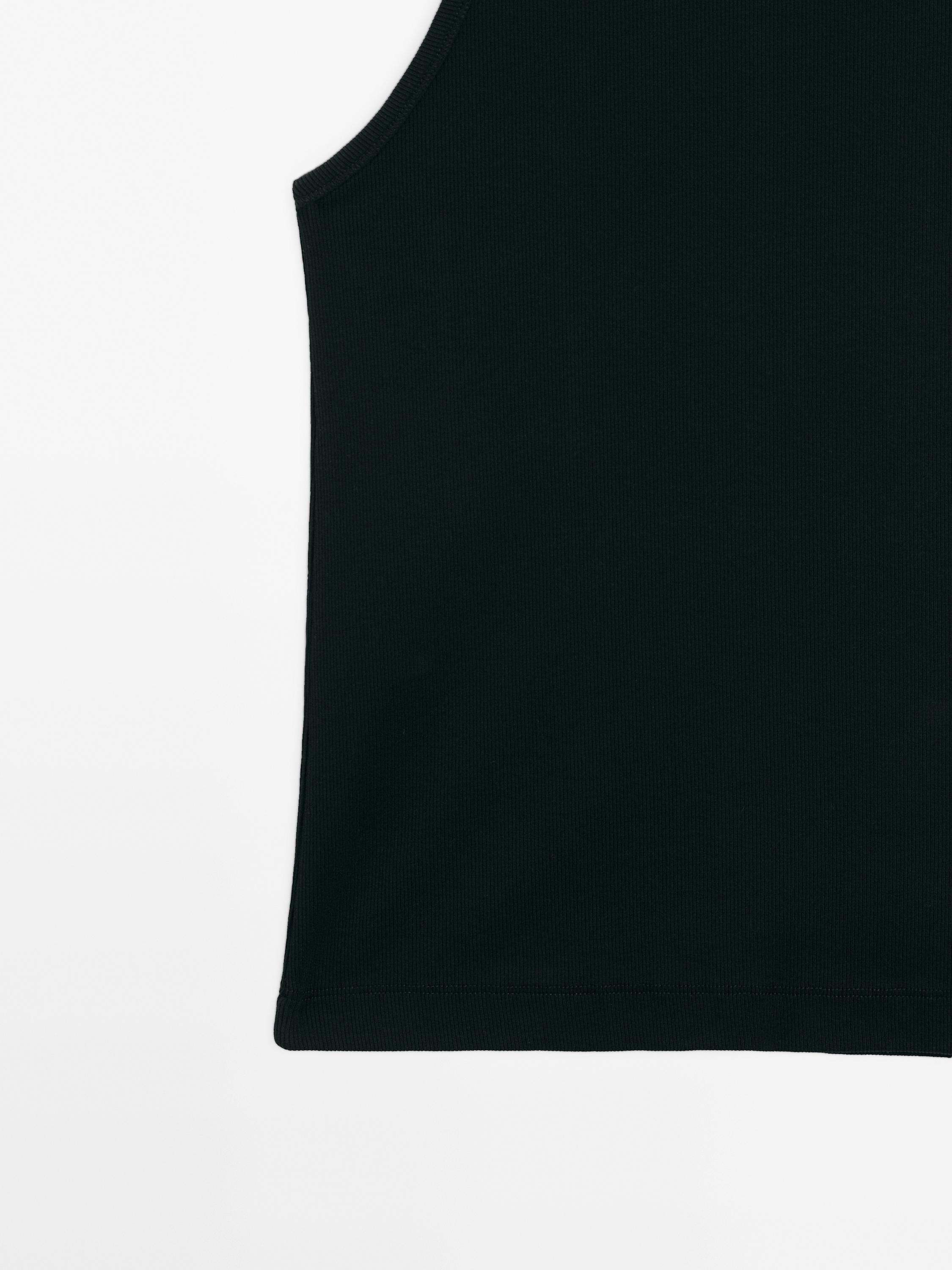 Ribbed halter top