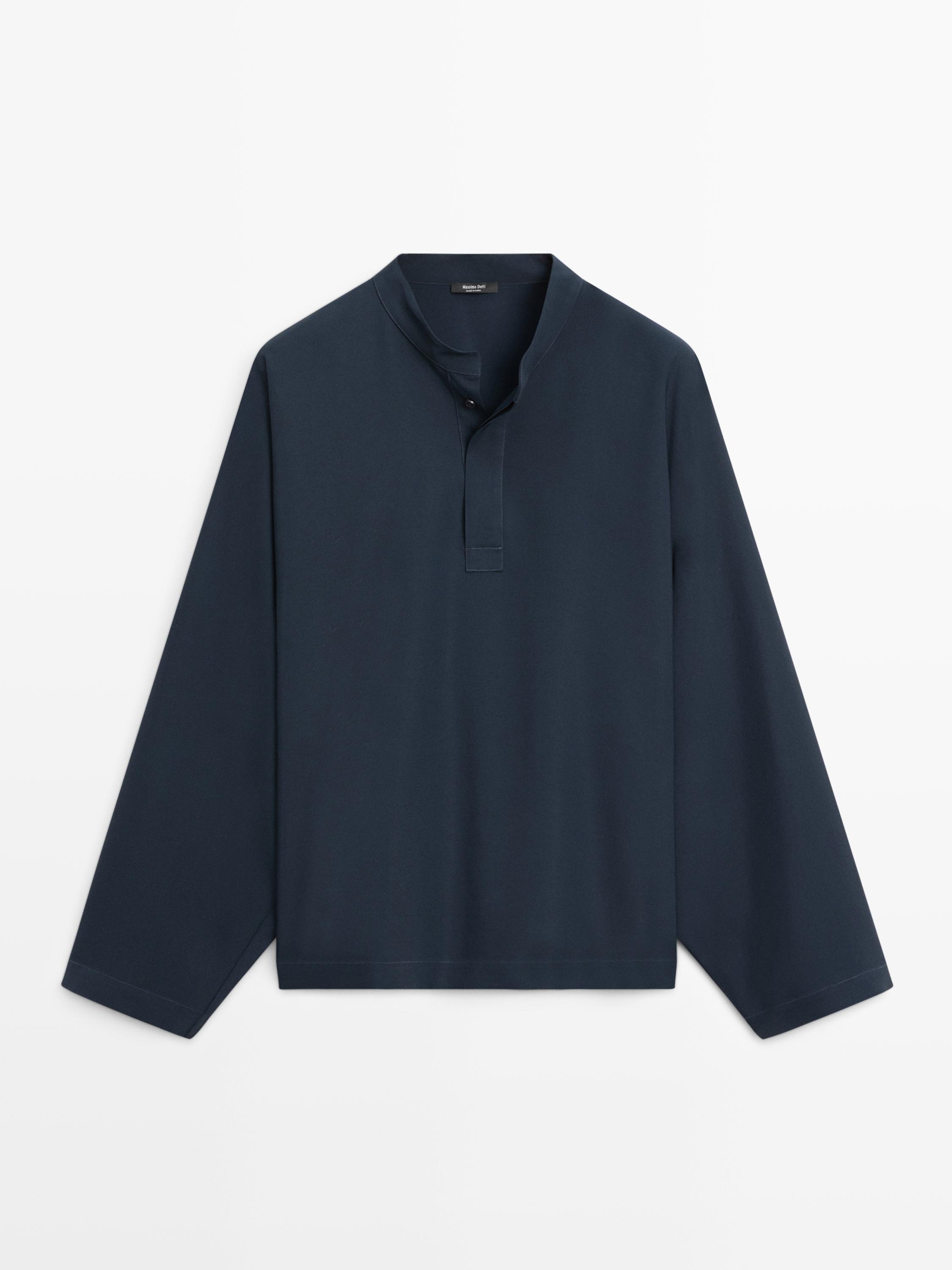 Blusa capa fluida cuello mao