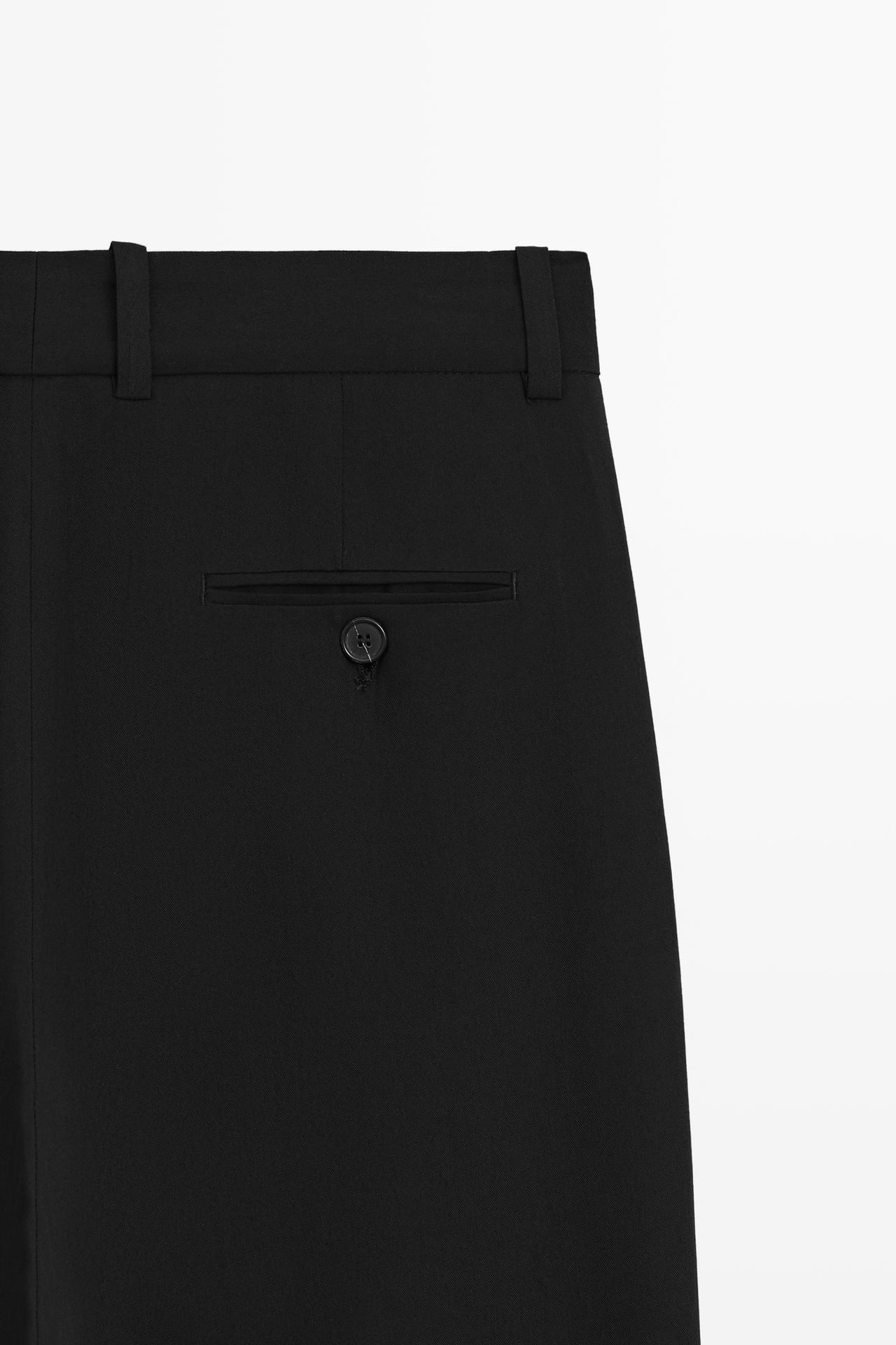 Flowing pleated pants — BLACK