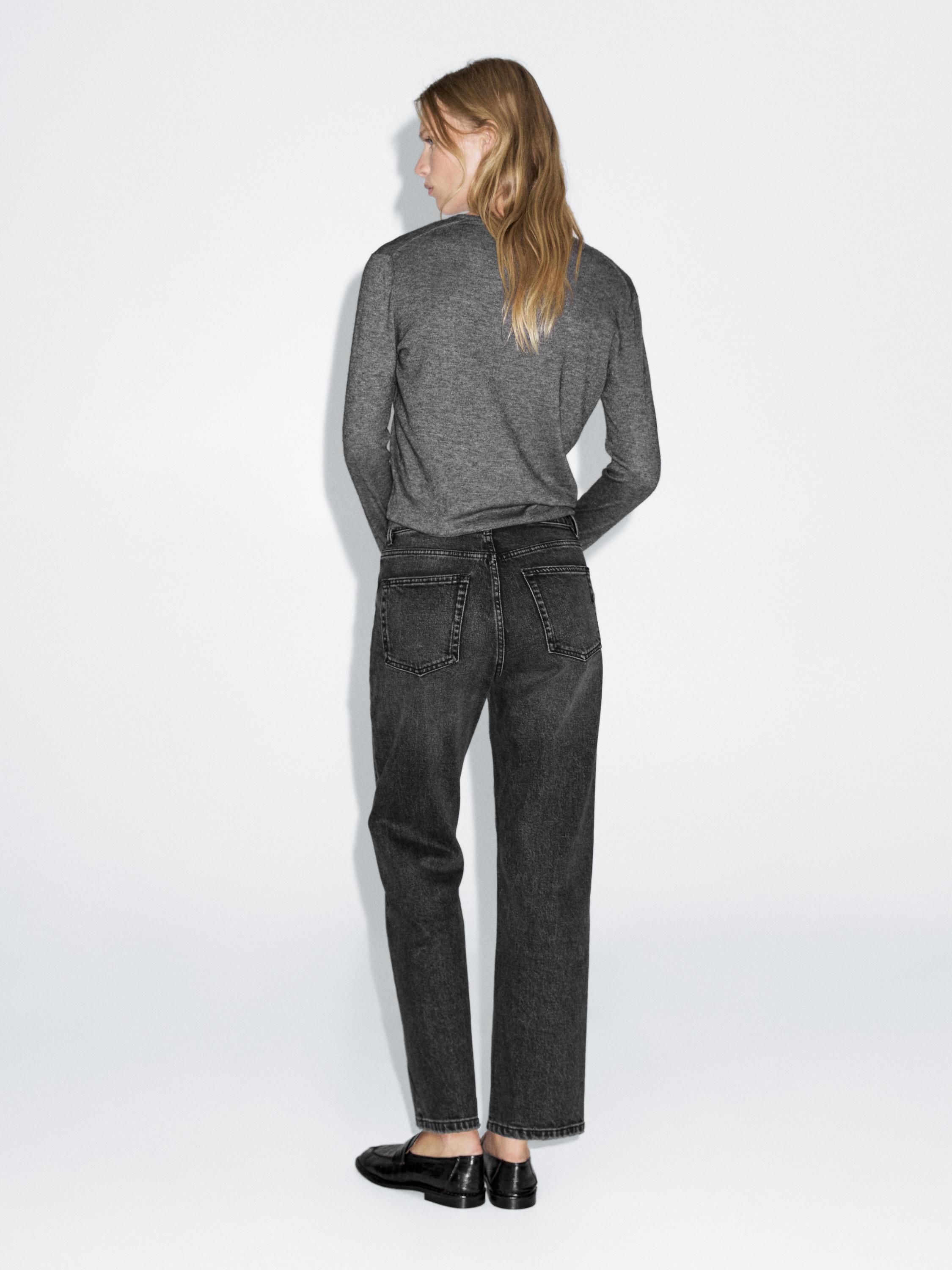 Straight-leg high-waist jeans