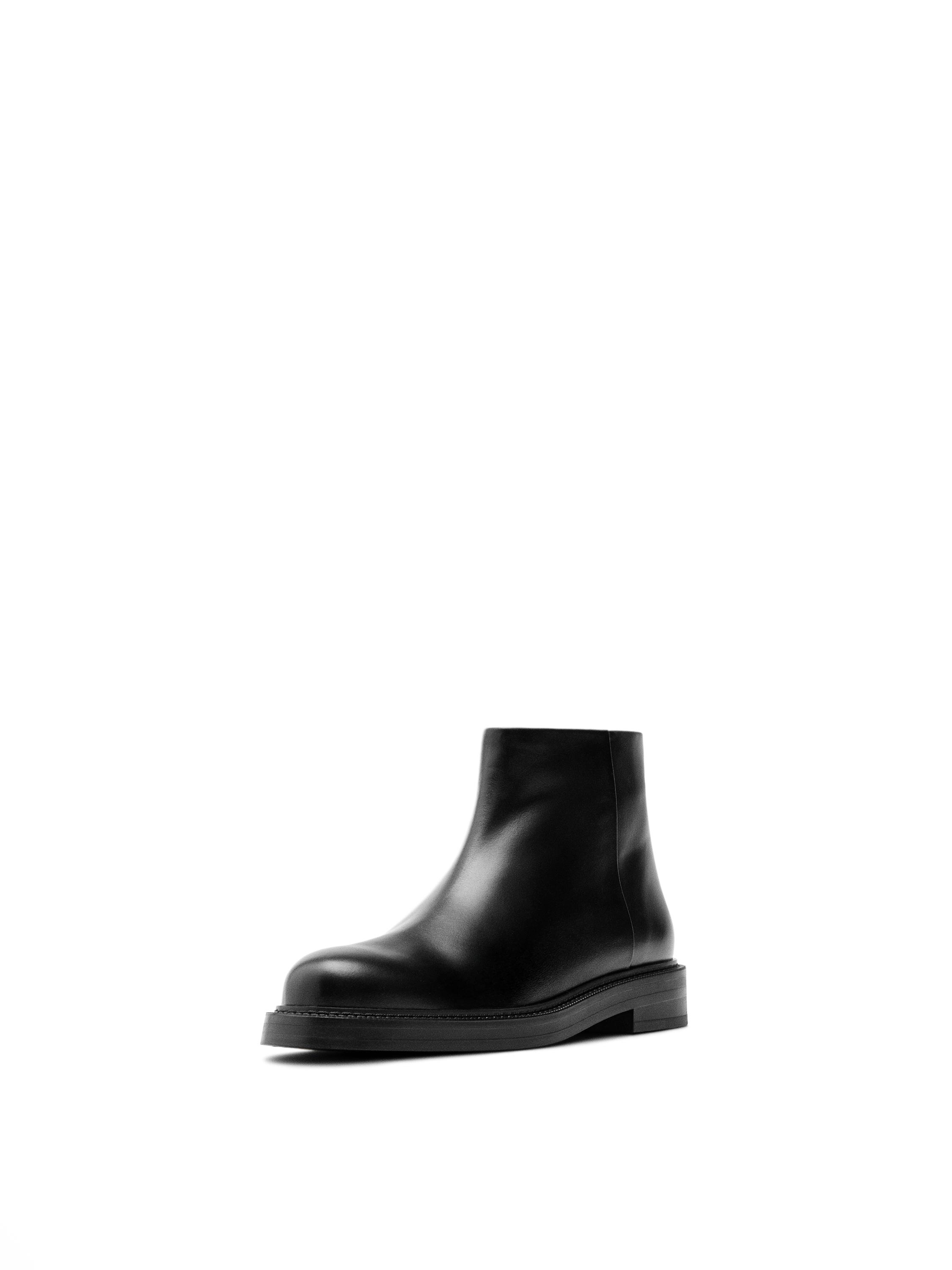 Leather ankle boots with suede lining — BLACK