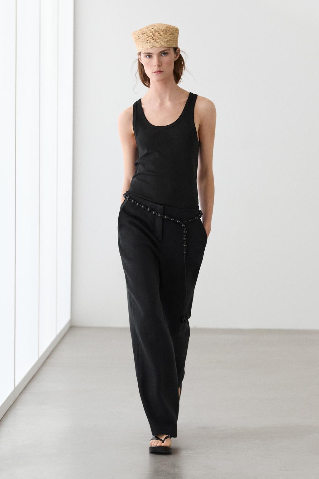 Sleeveless 100% cotton T-shirt