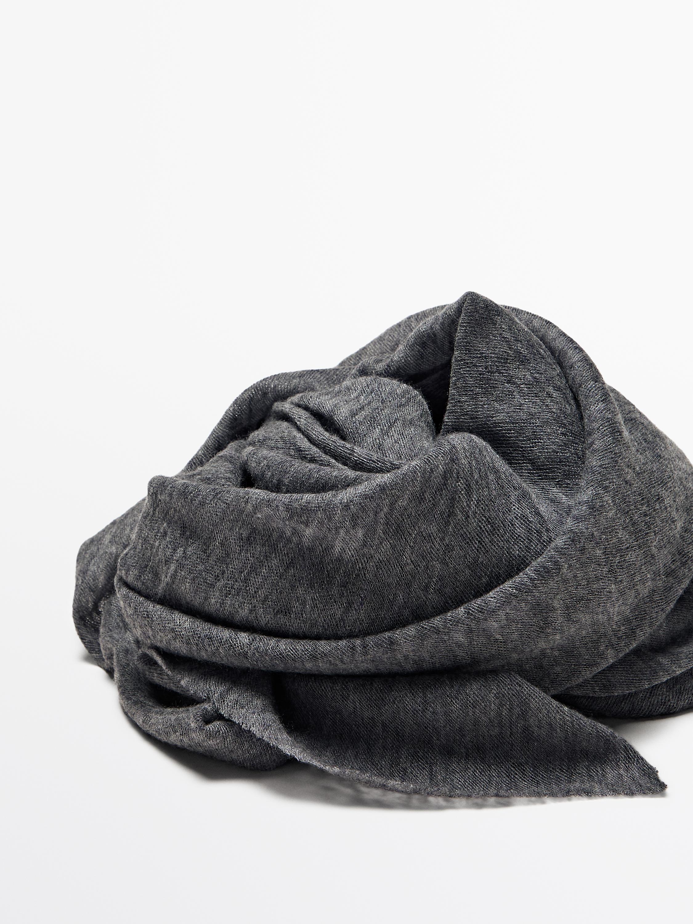 100% cashmere scarf