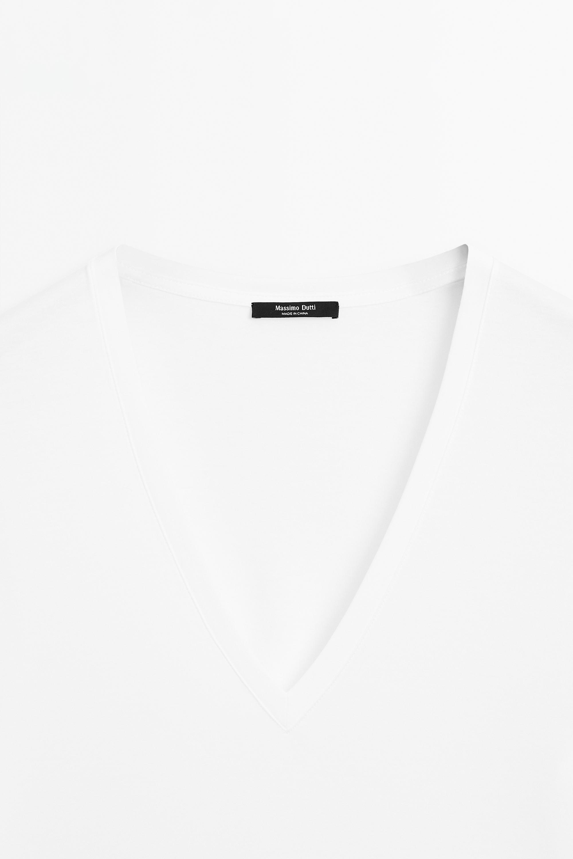 Flowing V-neck T-shirt — WHITE