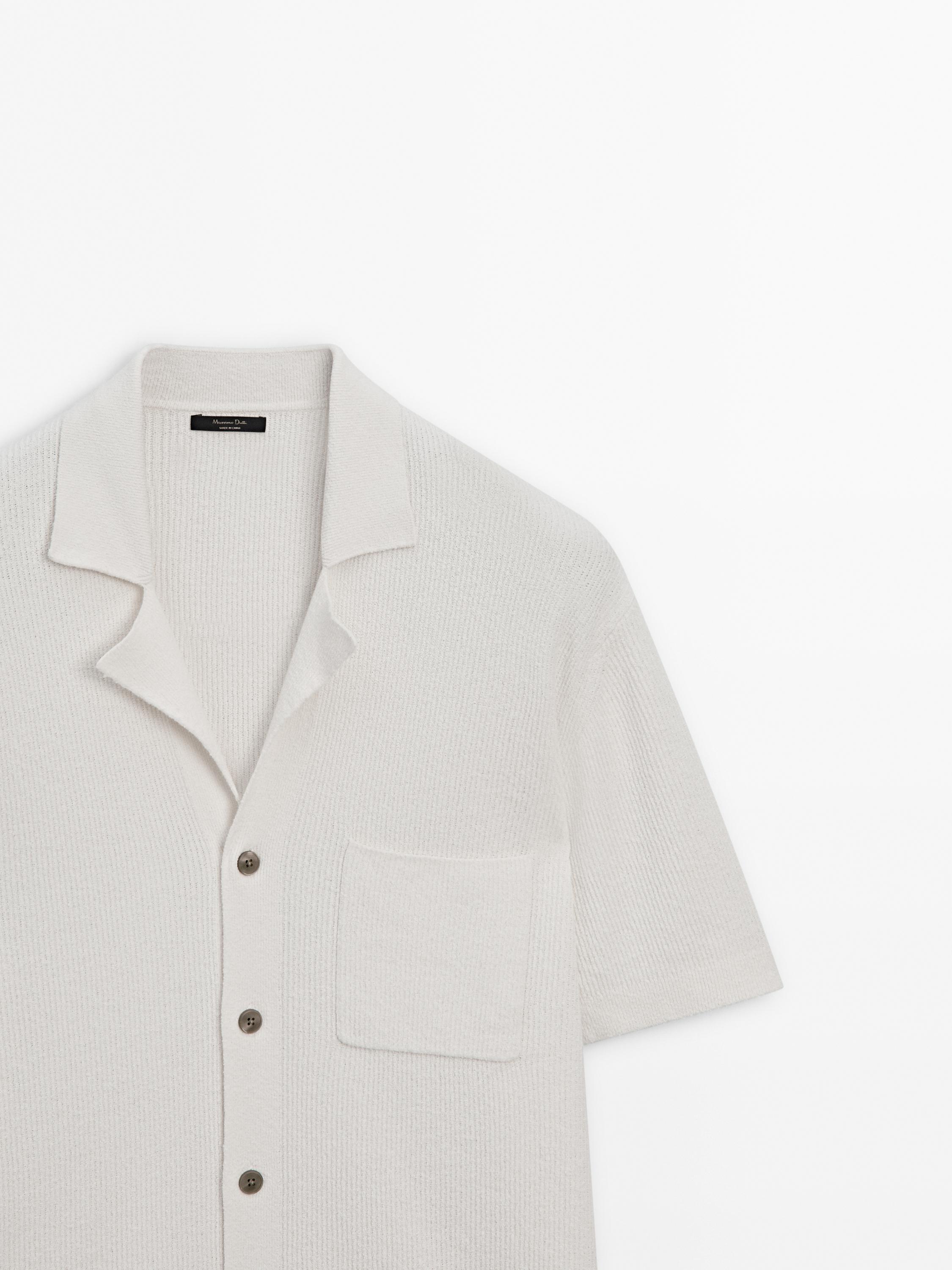 Short sleeve knit cardigan with buttons