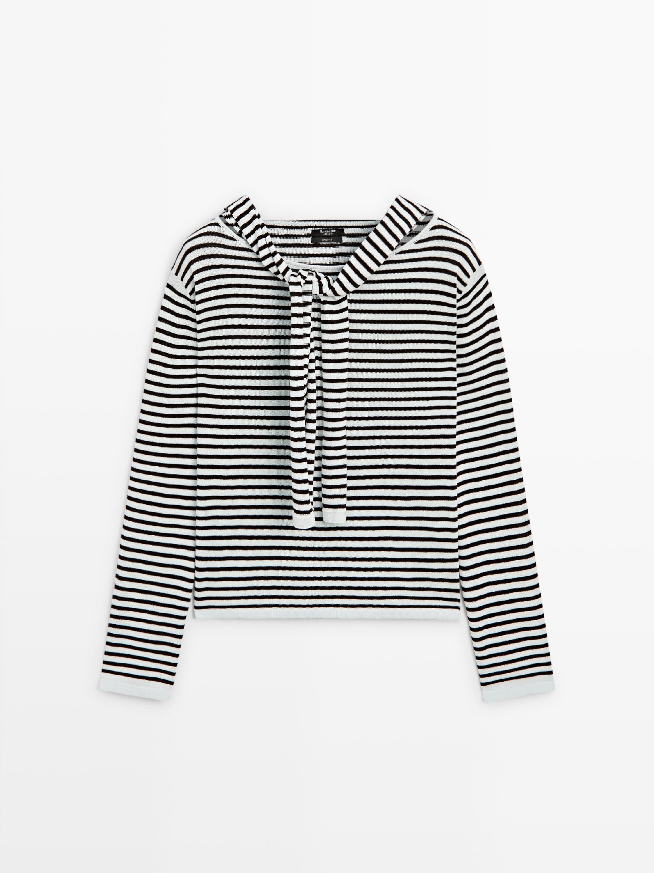 Kolları detaylı çizgili triko kazak