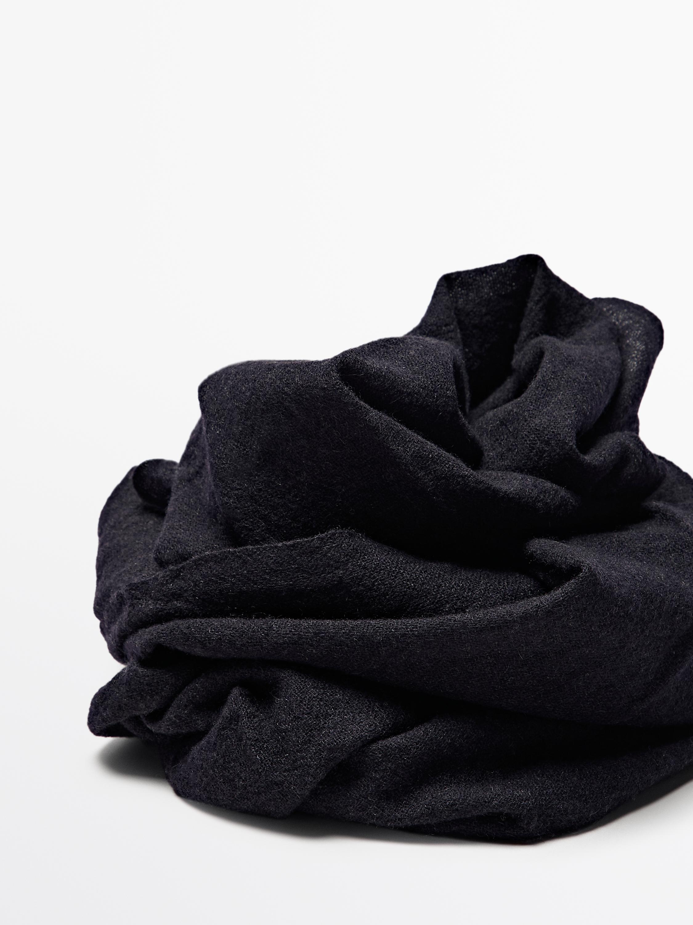 100% cashmere scarf
