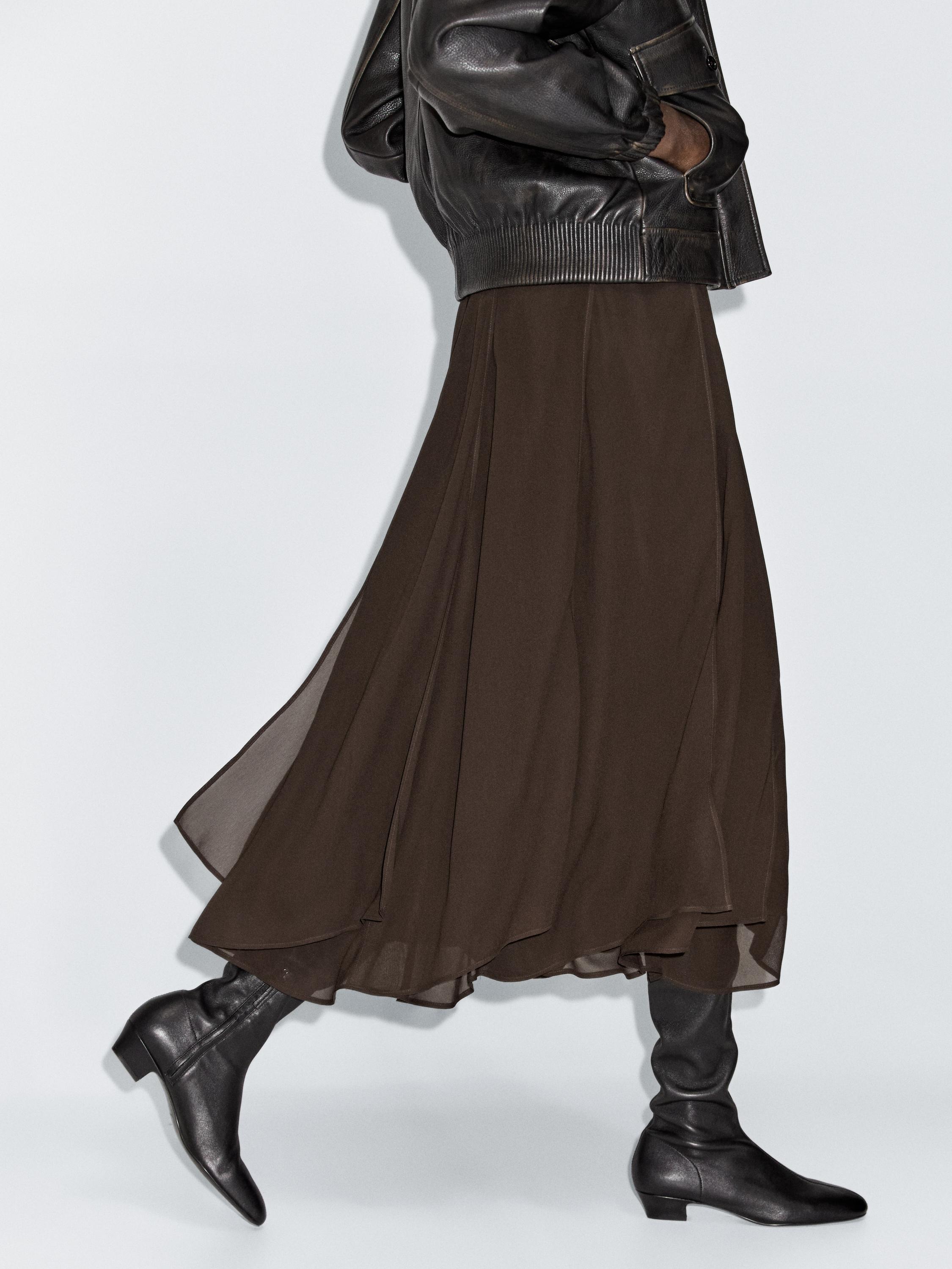 Flowing midi skirt with ruffles