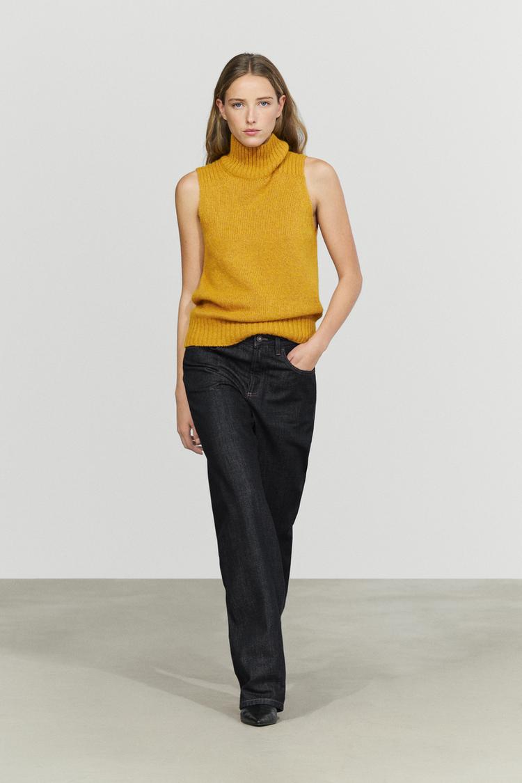 Wool-blend knit turtleneck vest — MUSTARD YELLOW