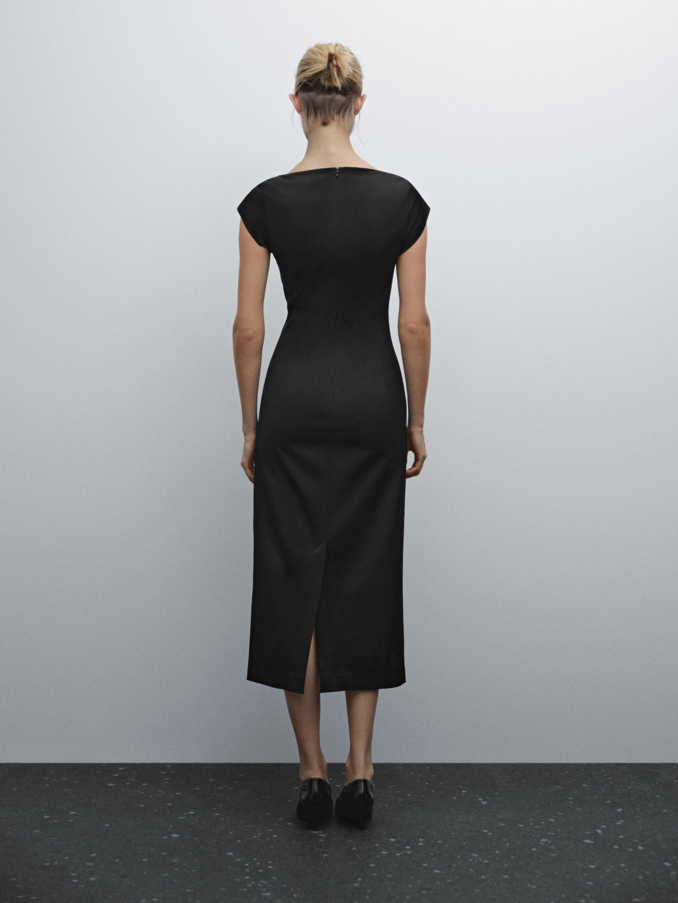 Fitted short sleeve midi dress