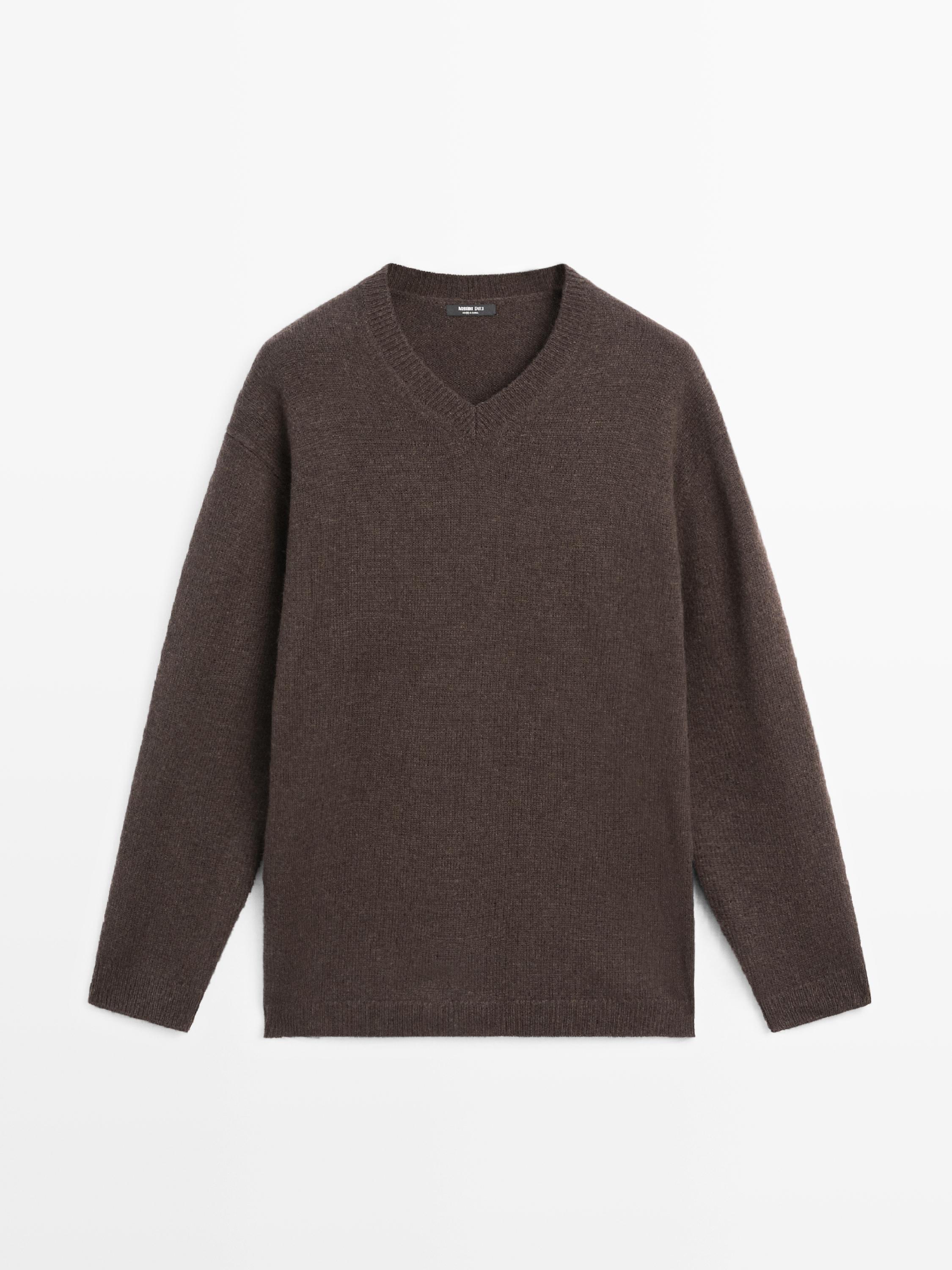 Camisola oversize de malha com decote em bico