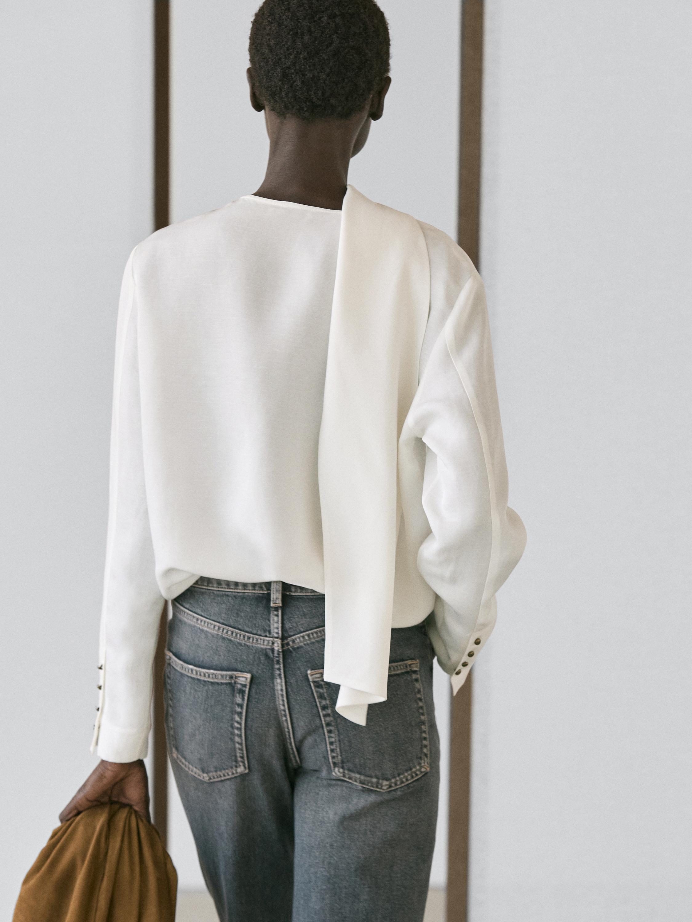 Flowing shirt with button details — Off white