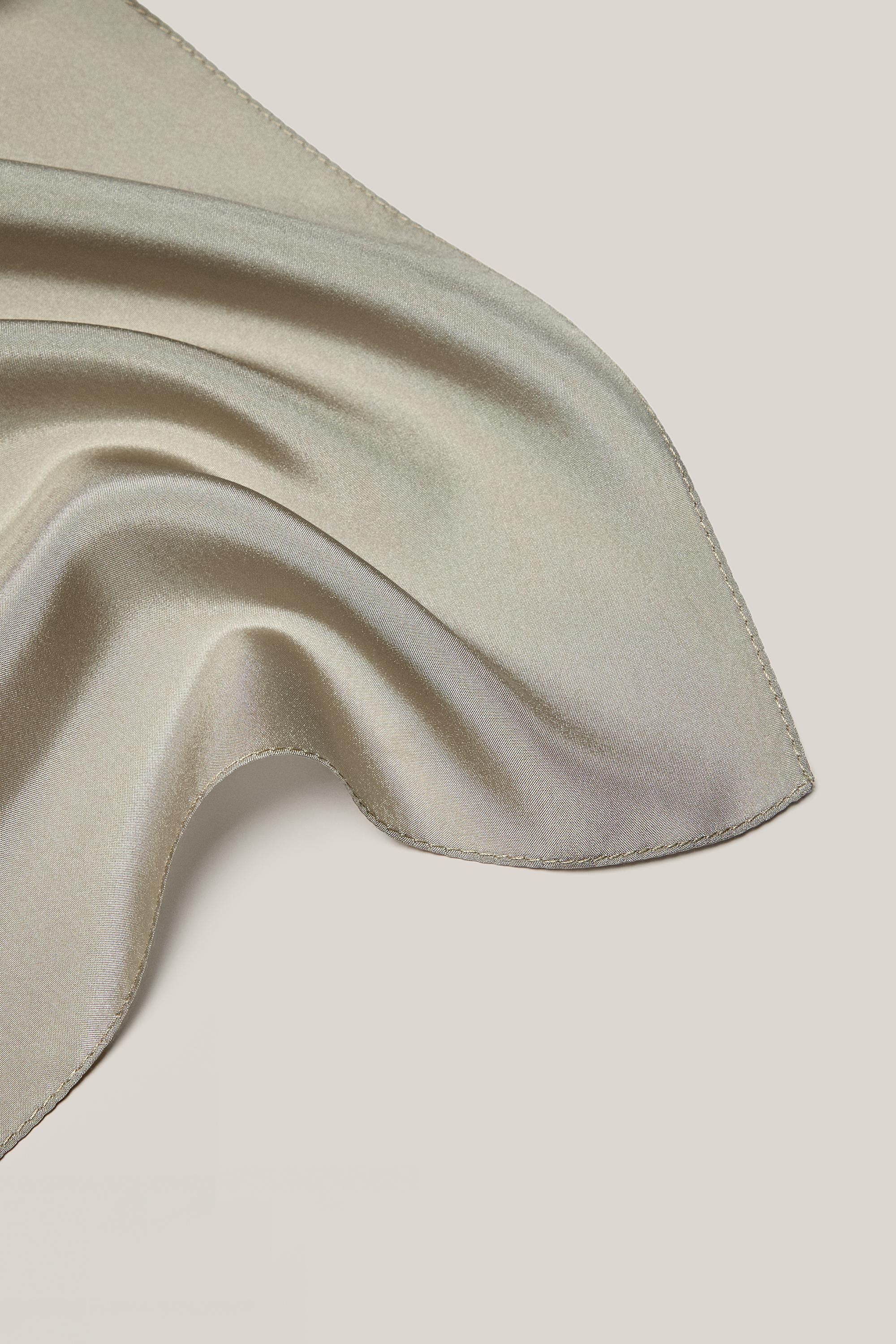 Jedwabna apaszka − Limited Edition