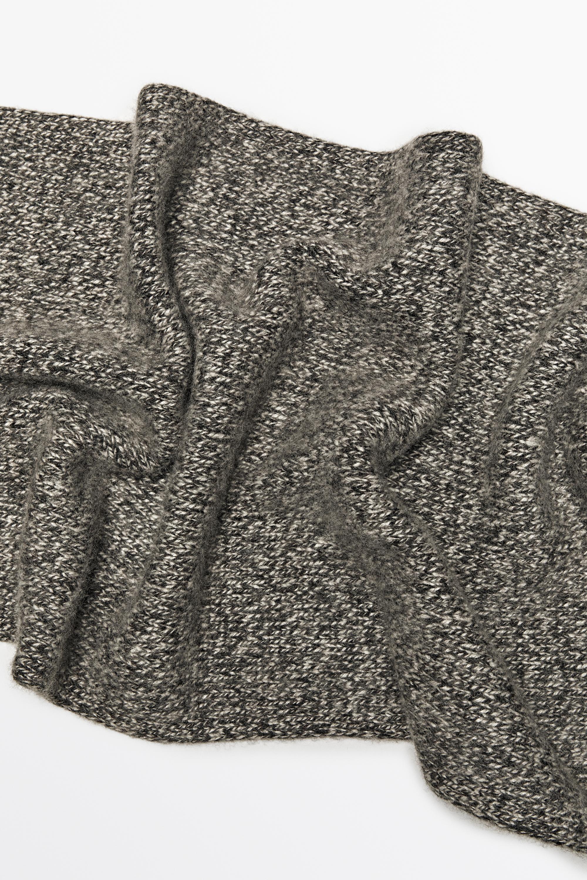 100% Cashmere Heathered Knit Scarf — BLACK