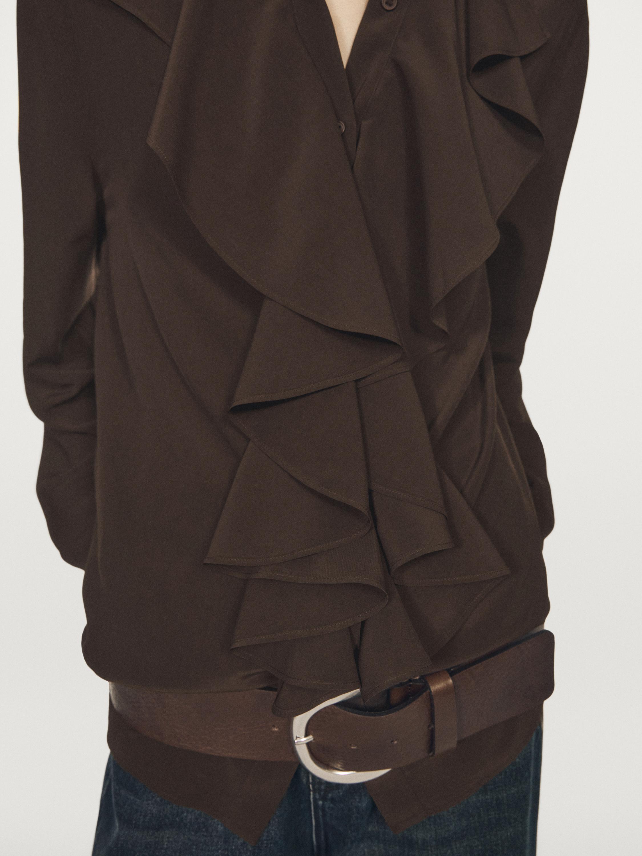 Flowing blouse with ruffles — BROWN