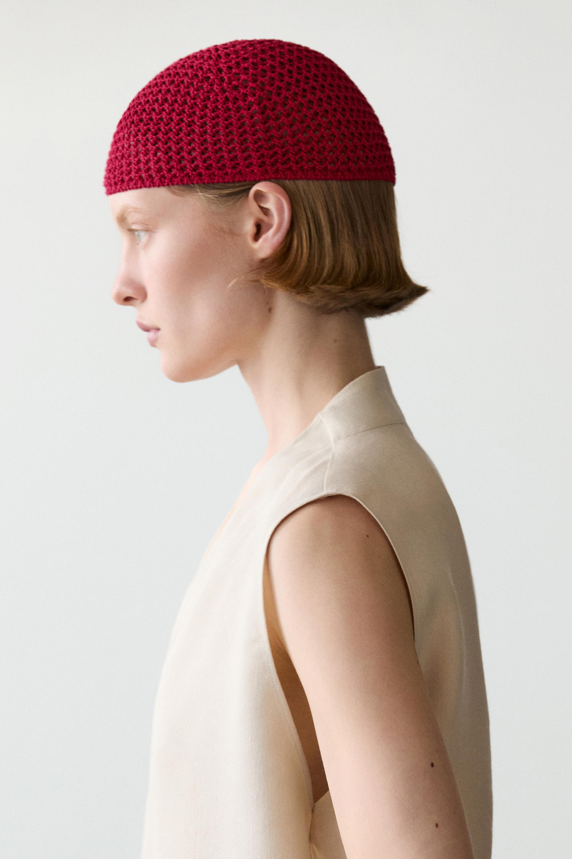 Cotton blend crochet beanie — RED
