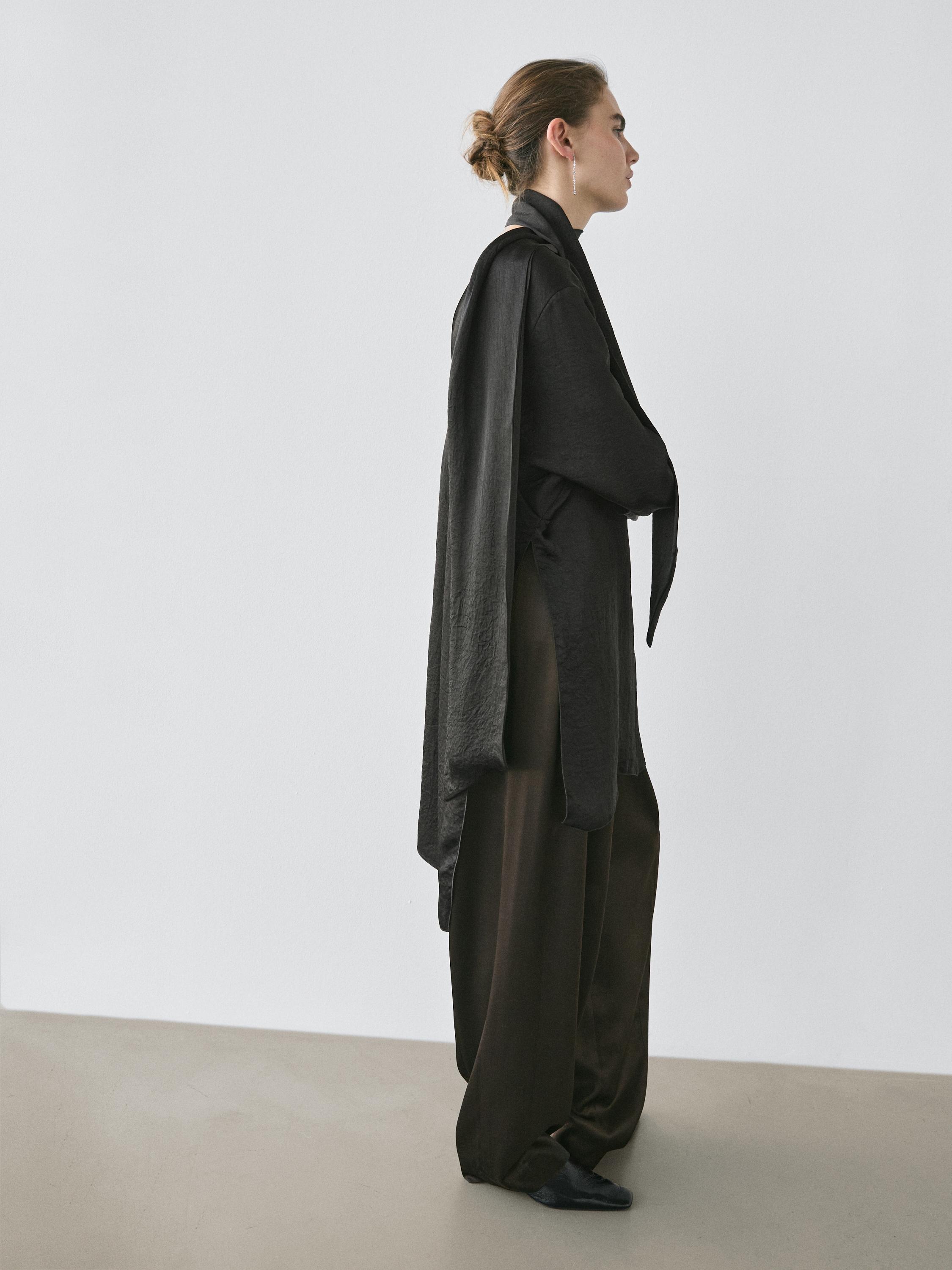 V-neckline blouse with tie detail - STUDIO — BLACK