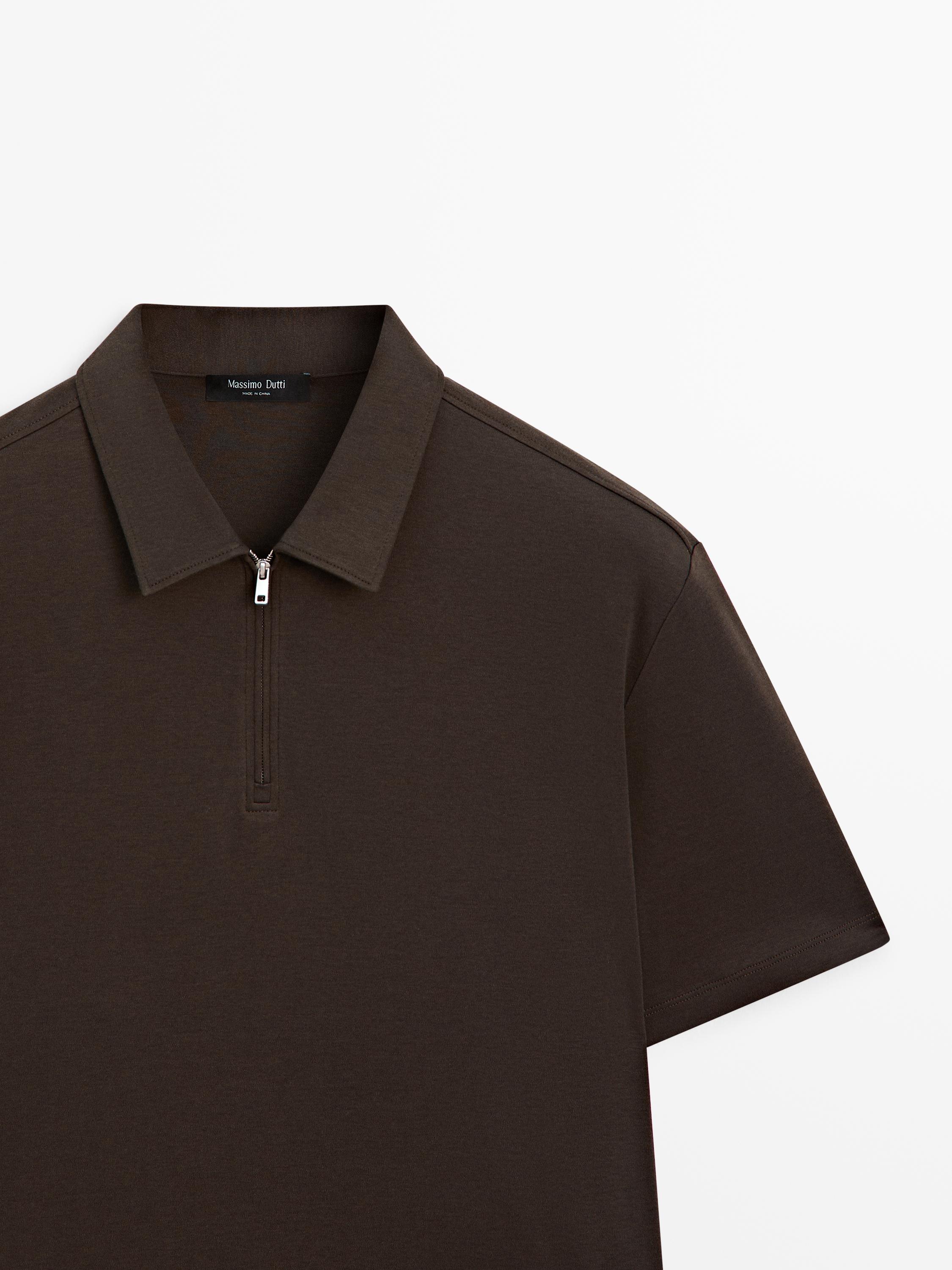 Short sleeve polo shirt with zip detail — Chocolate