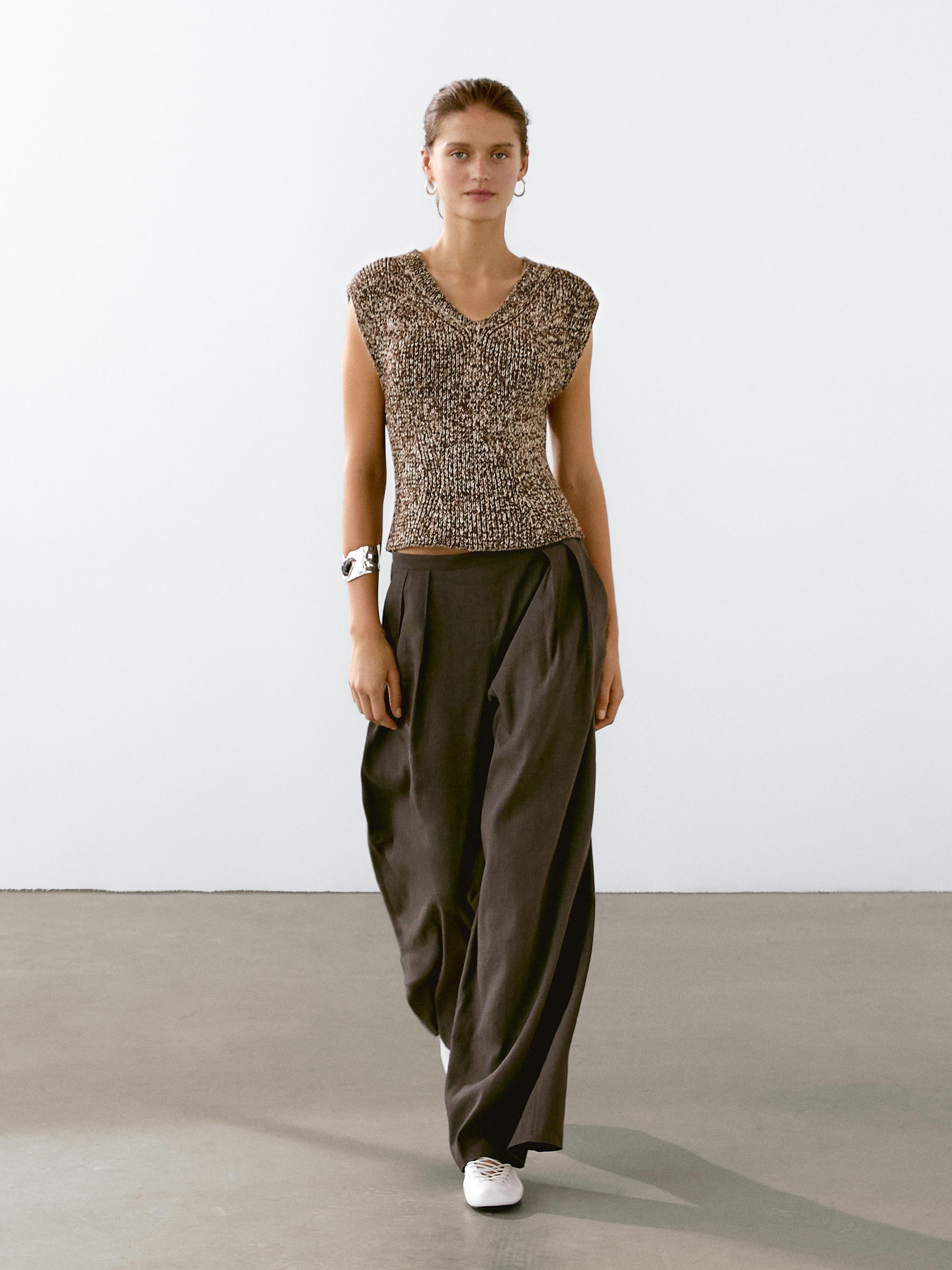 Mouliné cotton V-neck top