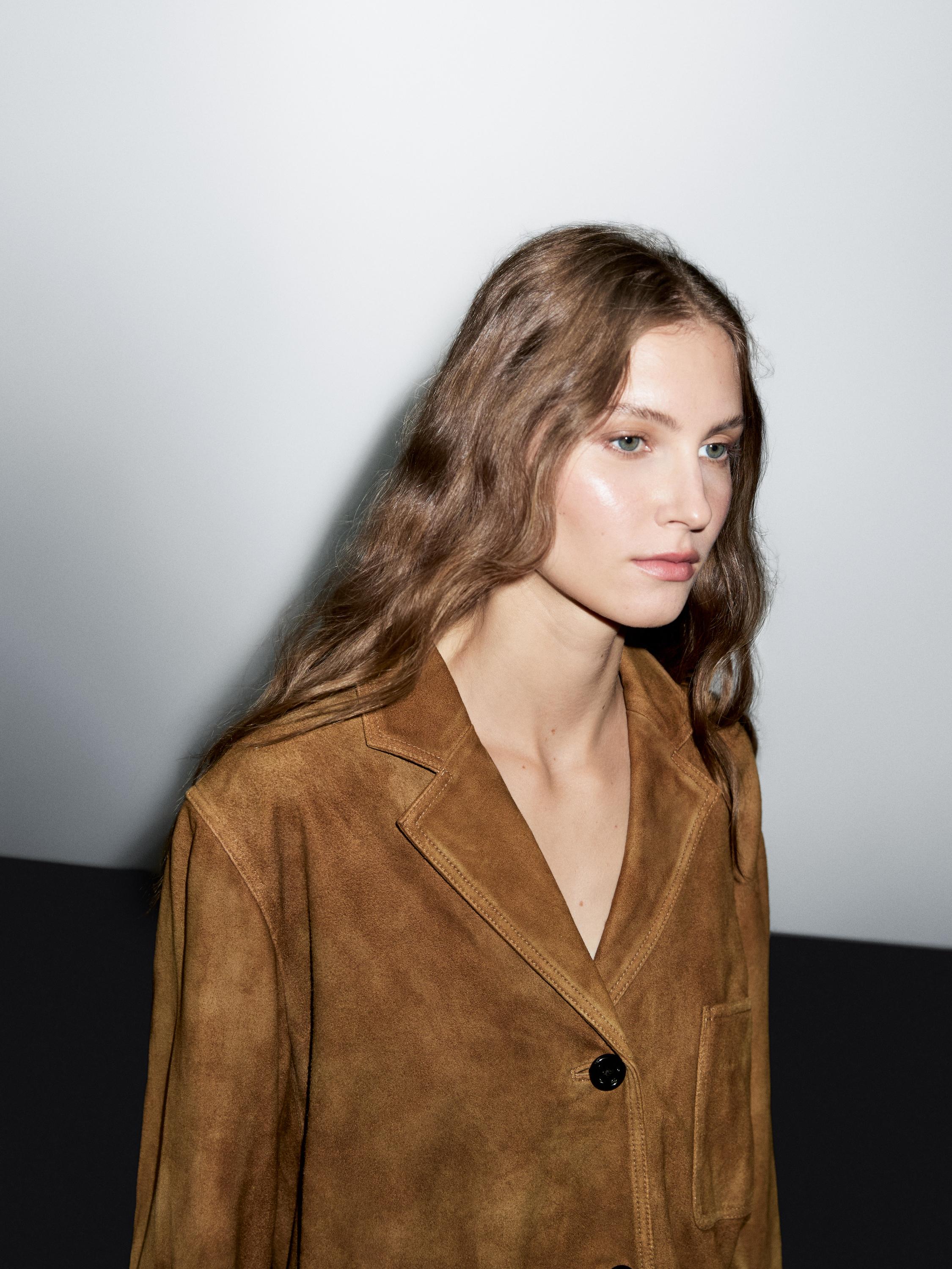 Suede leather blazer with pockets